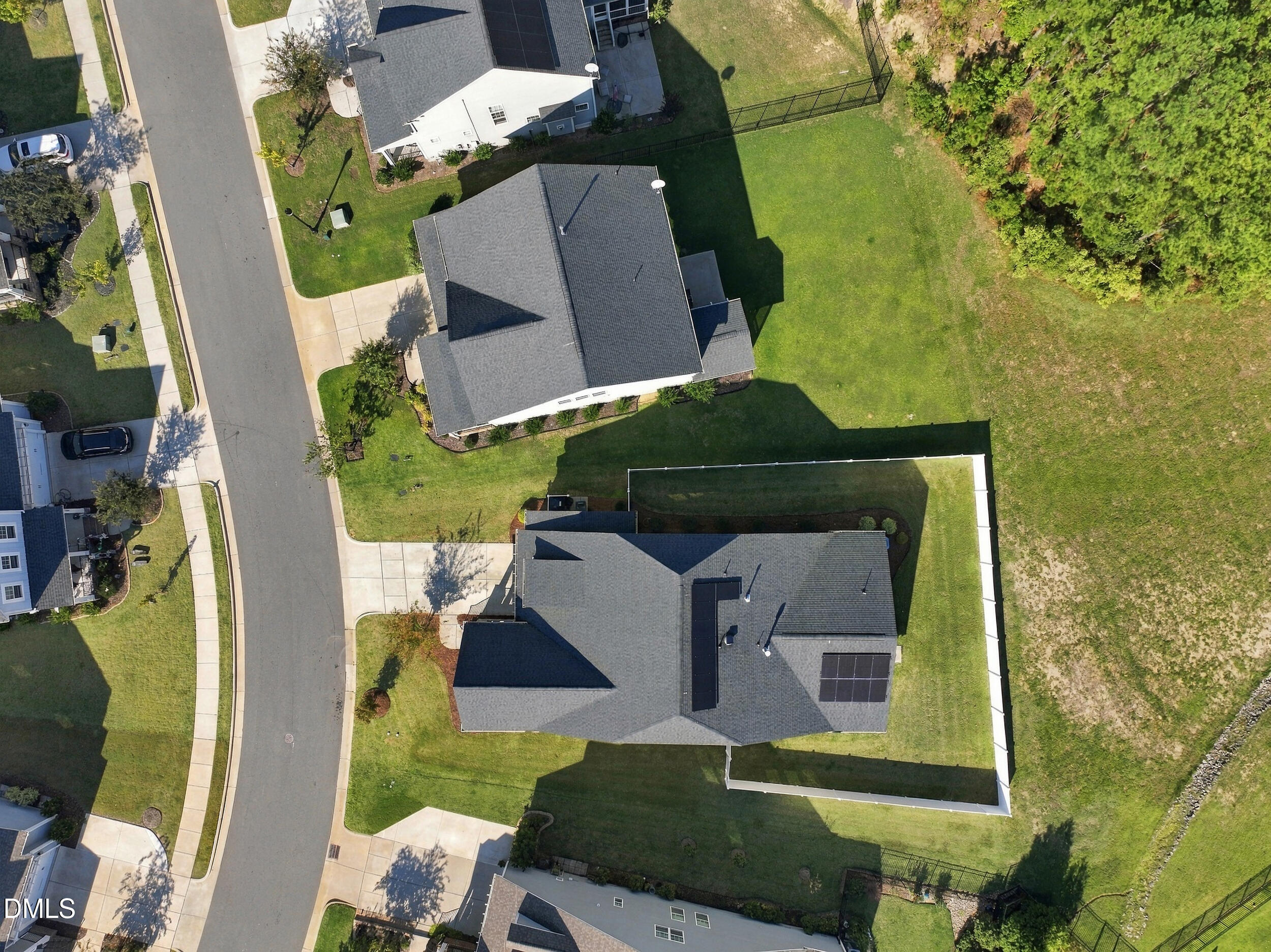 118 Two Creeks Lp Property Photo 49