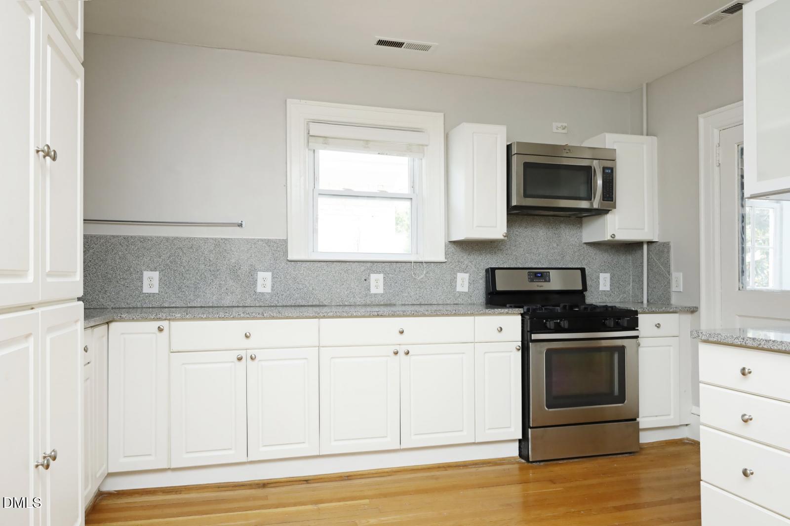 708 1/2 Glenwood Avenue Property Photo 16