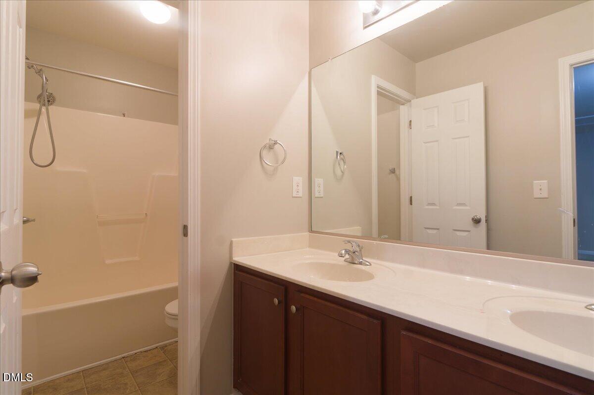 1402 Torrey Pines Court Property Photo 24