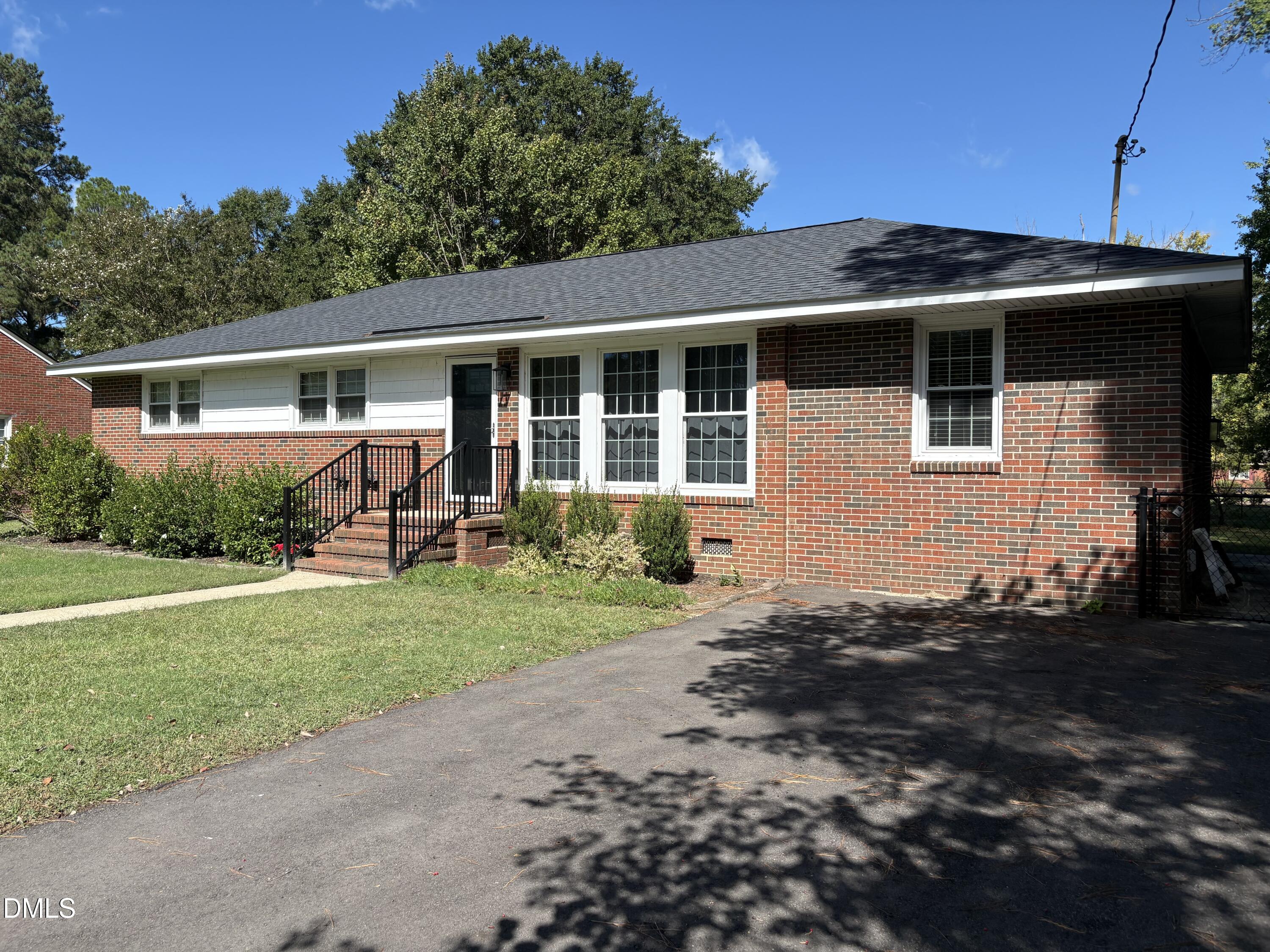 3108 Amherst Road Property Photo 1