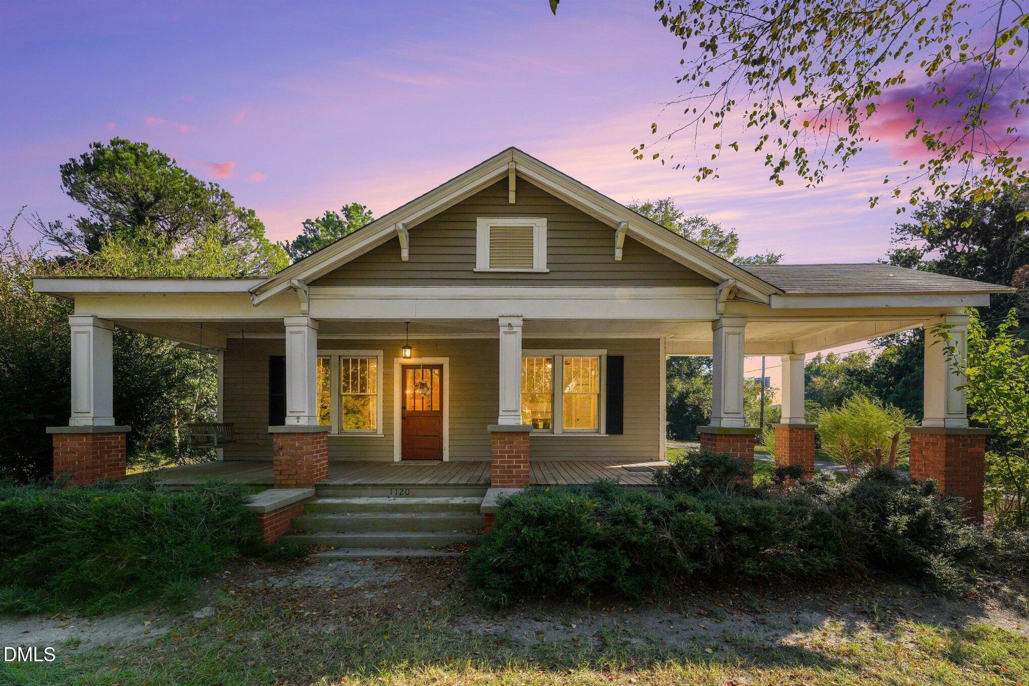 1120 Boyette Road Property Photo 1
