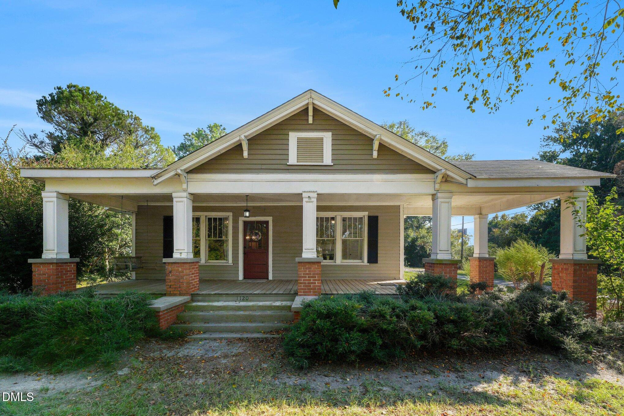 1120 Boyette Road Property Photo 2