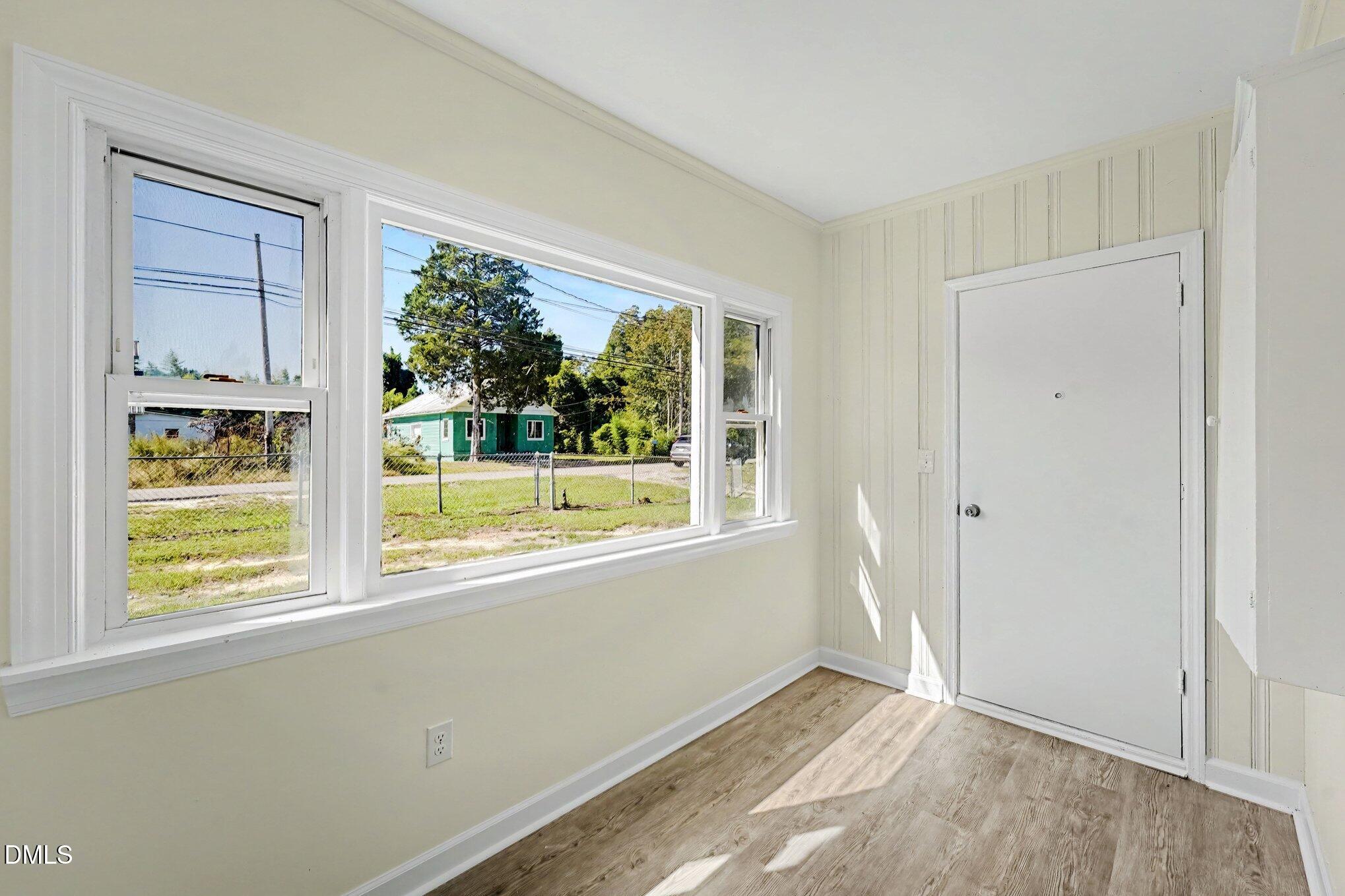 1009 W New Hampshire Avenue Property Photo 15