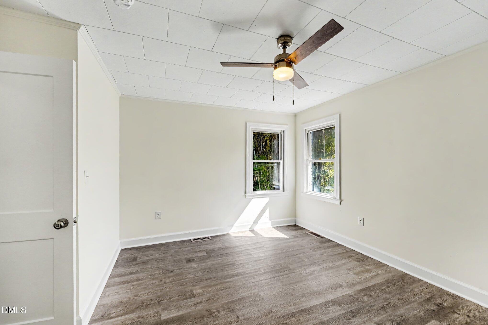 1009 W New Hampshire Avenue Property Photo 16