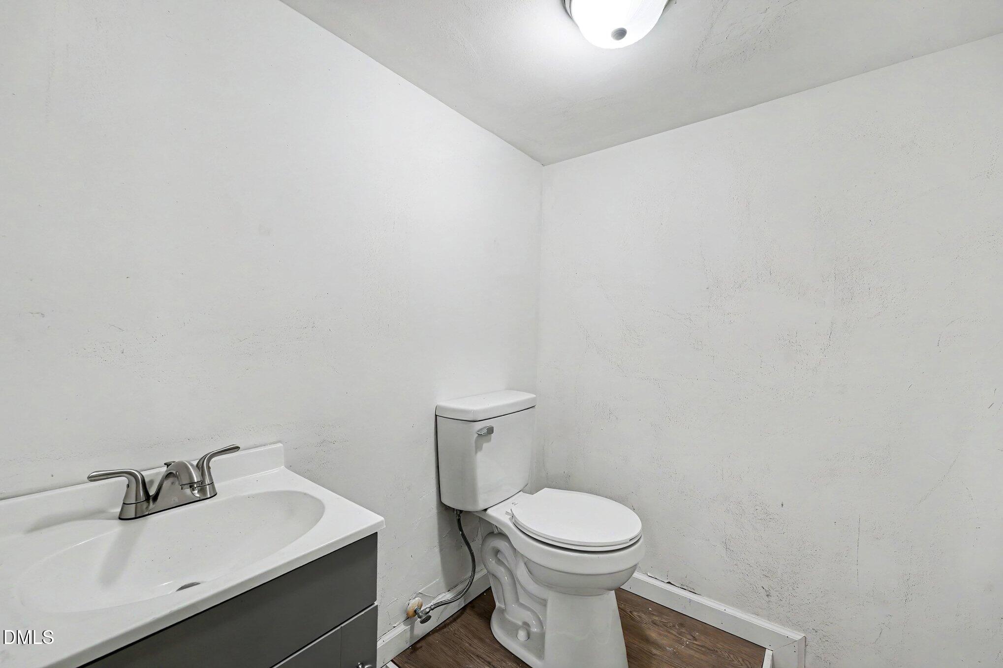 1009 W New Hampshire Avenue Property Photo 18