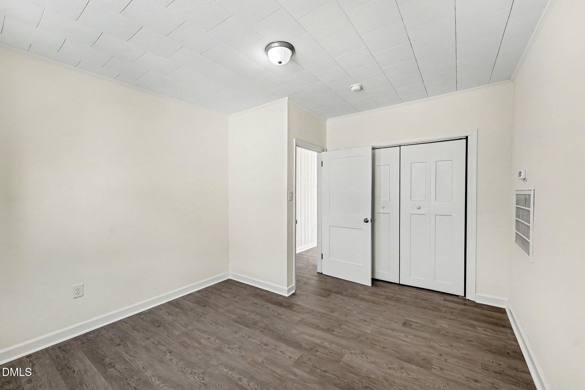 1009 W New Hampshire Avenue Property Photo 26