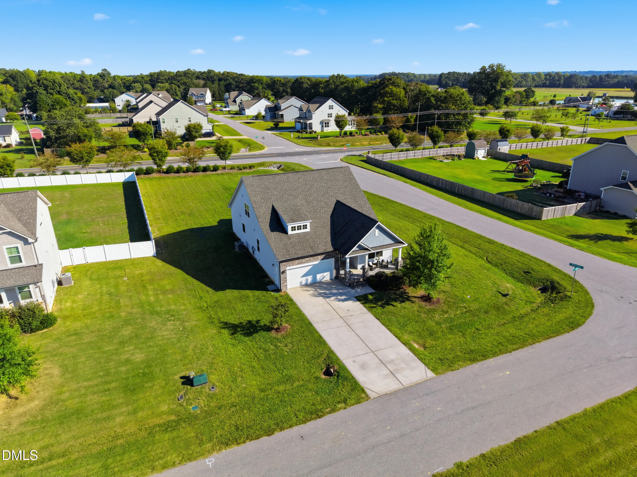 8313 Walking Fern Court Property Photo 4