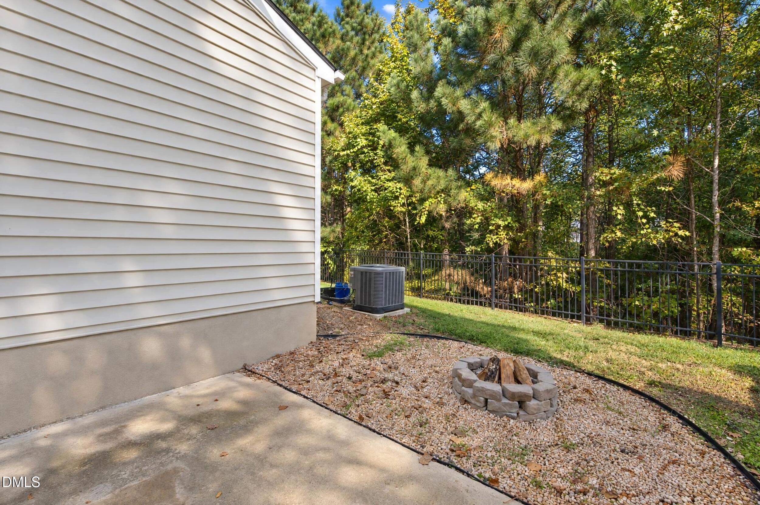 8422 Central Drive Property Photo 24