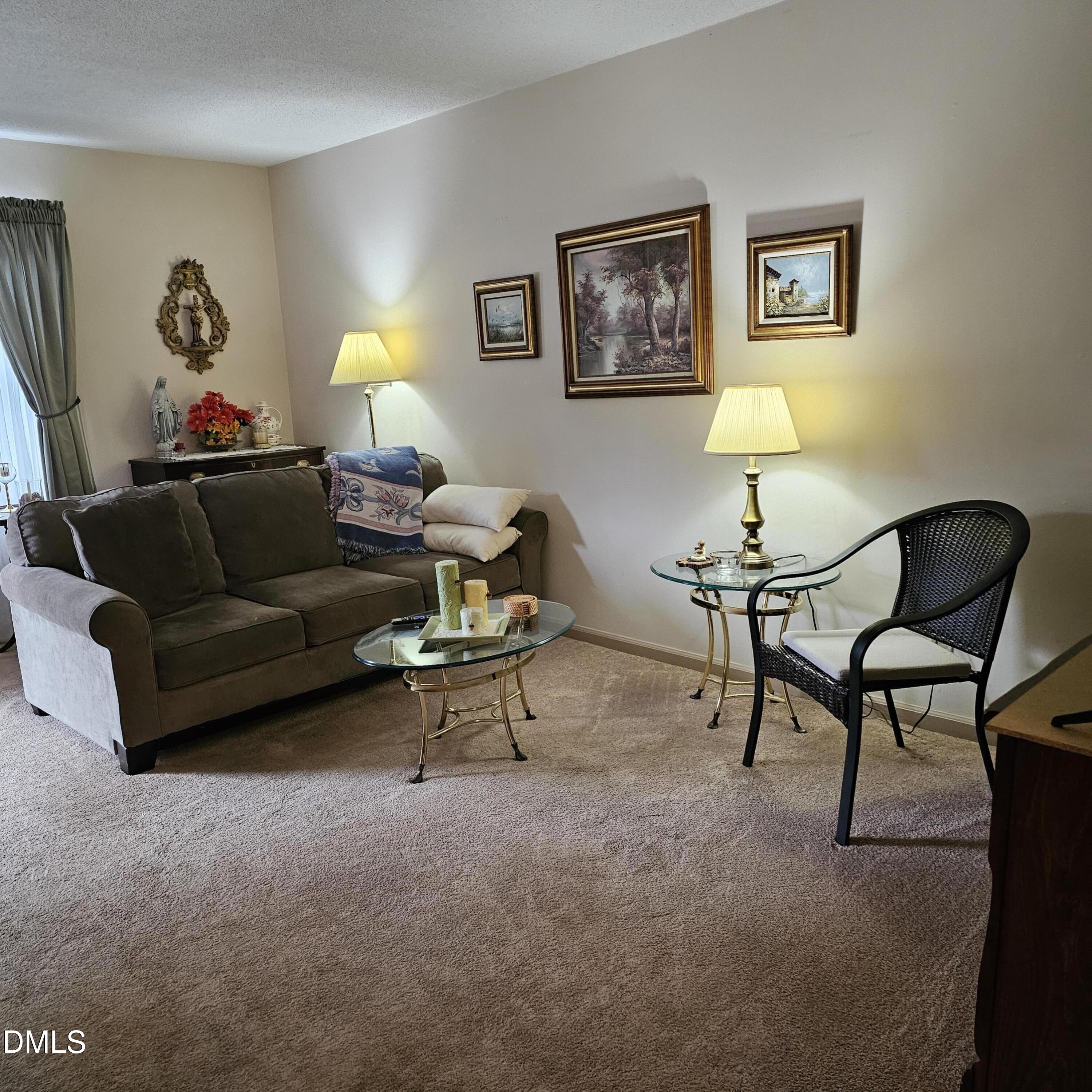 1142 Nottingham Circle Property Photo 5