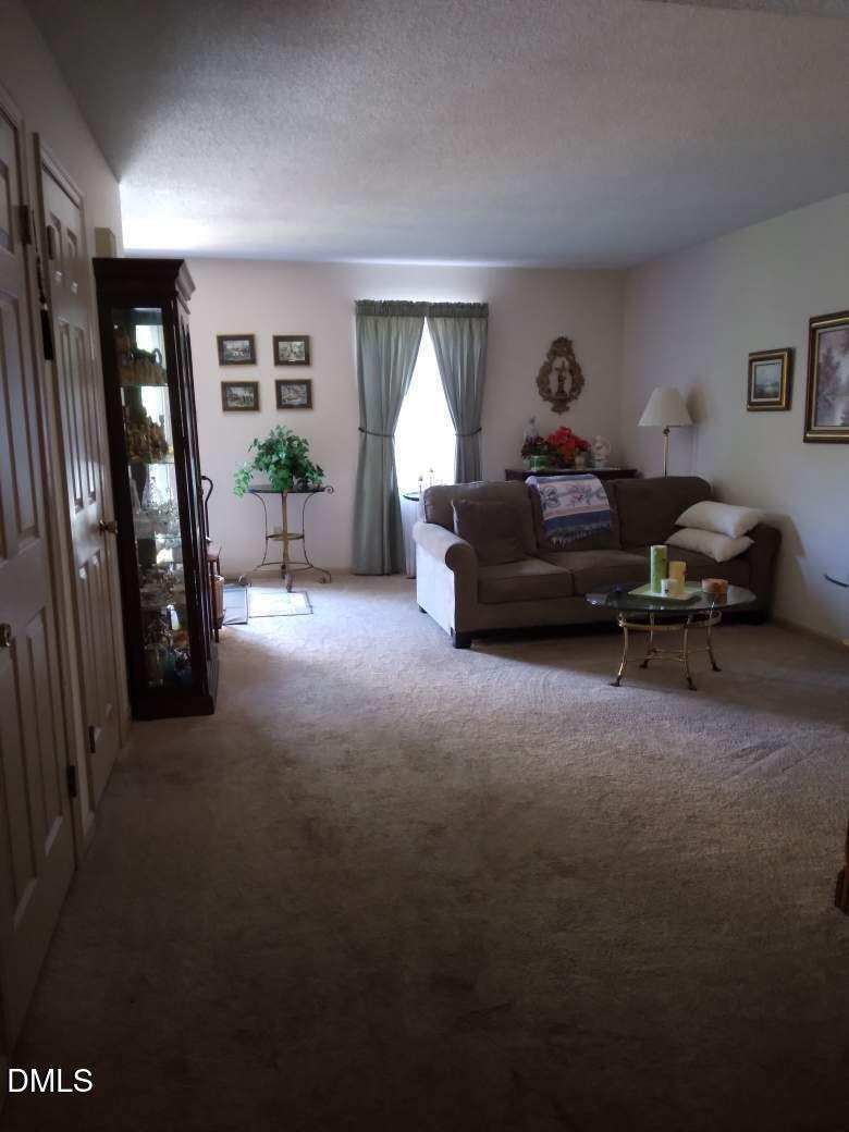 1142 Nottingham Circle Property Photo 6