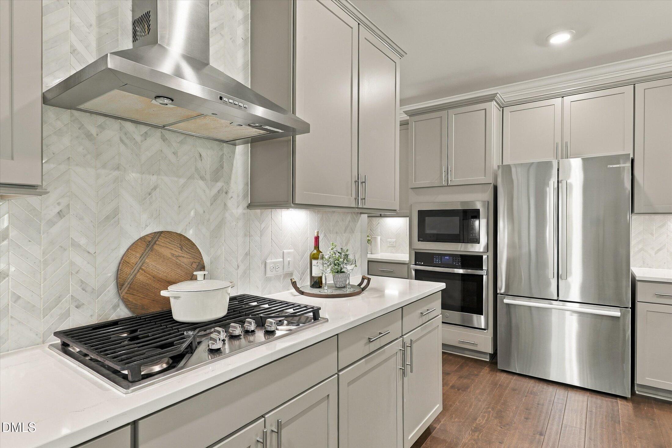 169 English Violet Lane Property Photo 8
