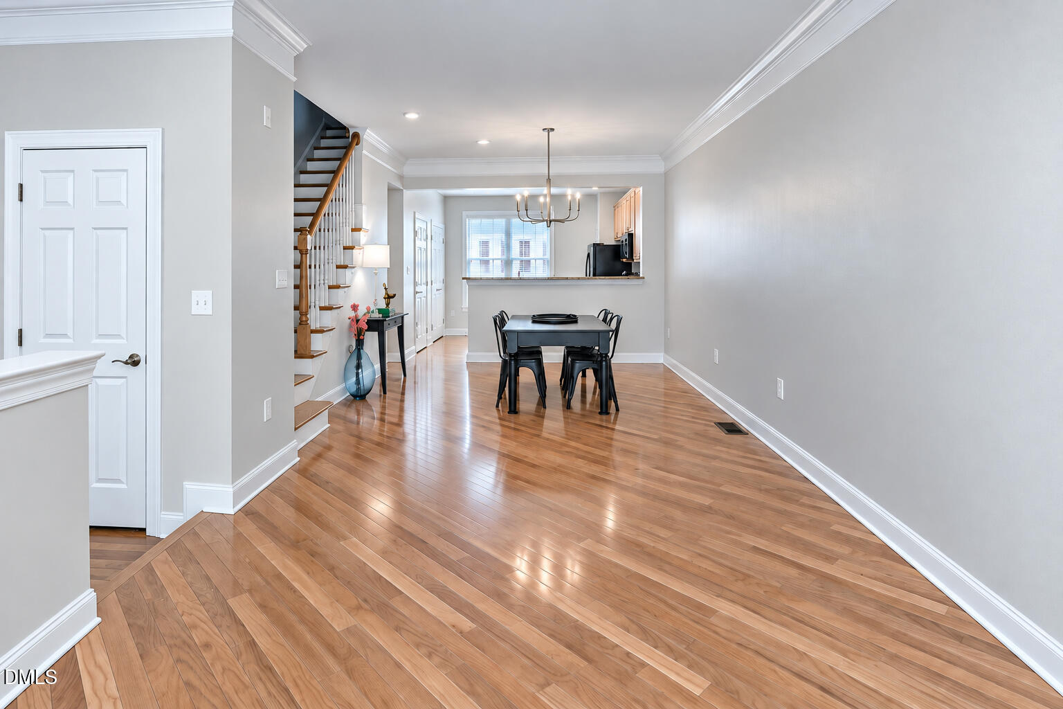 9211 Calabria Drive Property Photo 4