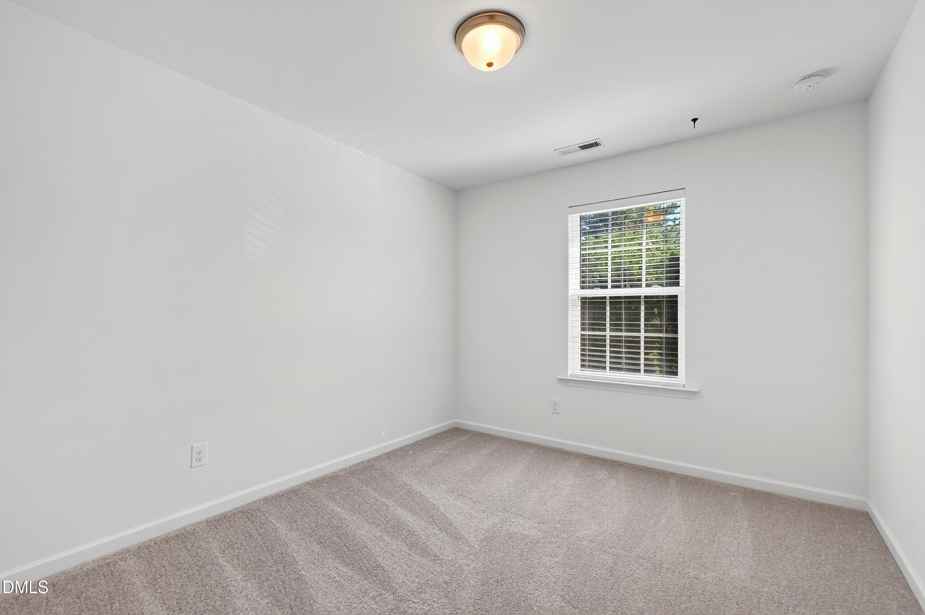1118 Renewal Place Property Photo 28