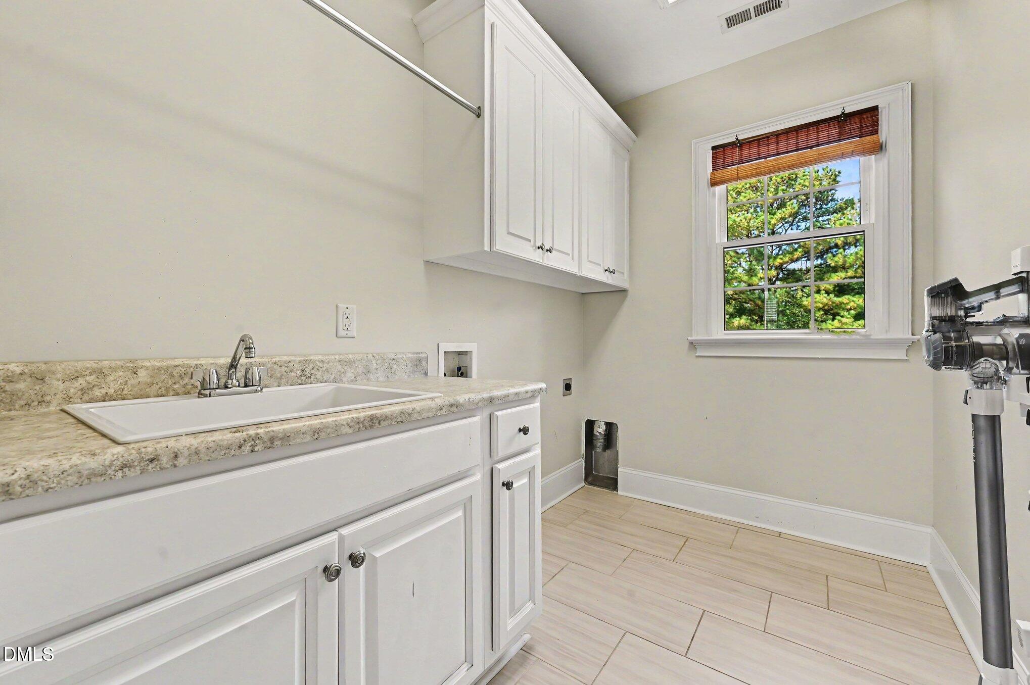 404 Felspar Way Property Photo 22