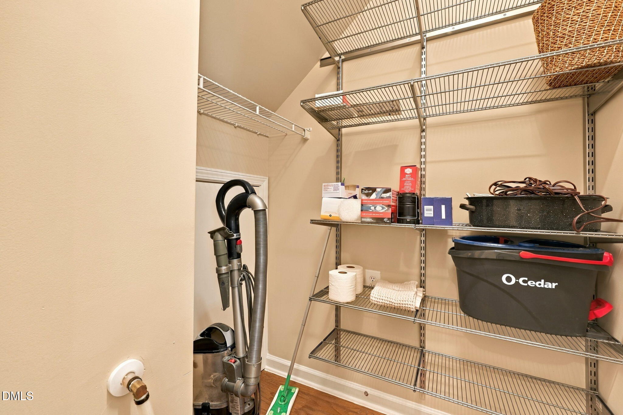 2340 Putters Way Property Photo 10