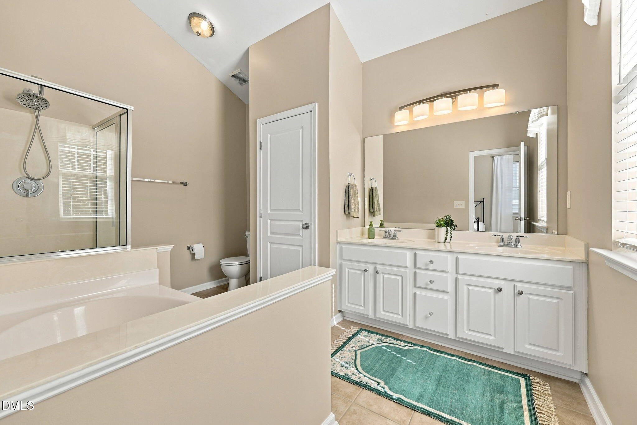 2340 Putters Way Property Photo 15