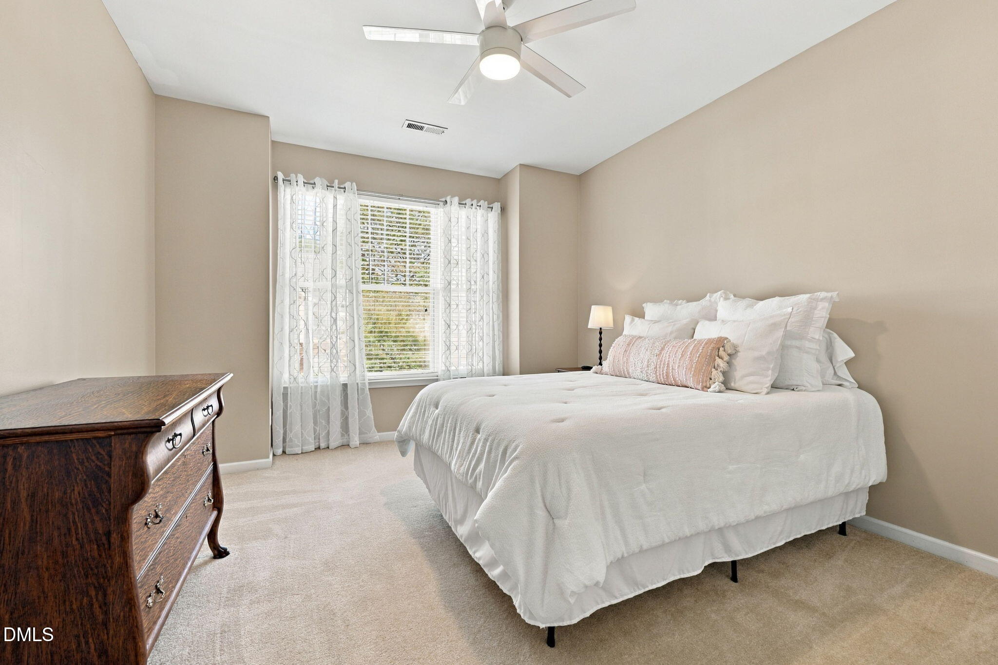 2340 Putters Way Property Photo 24