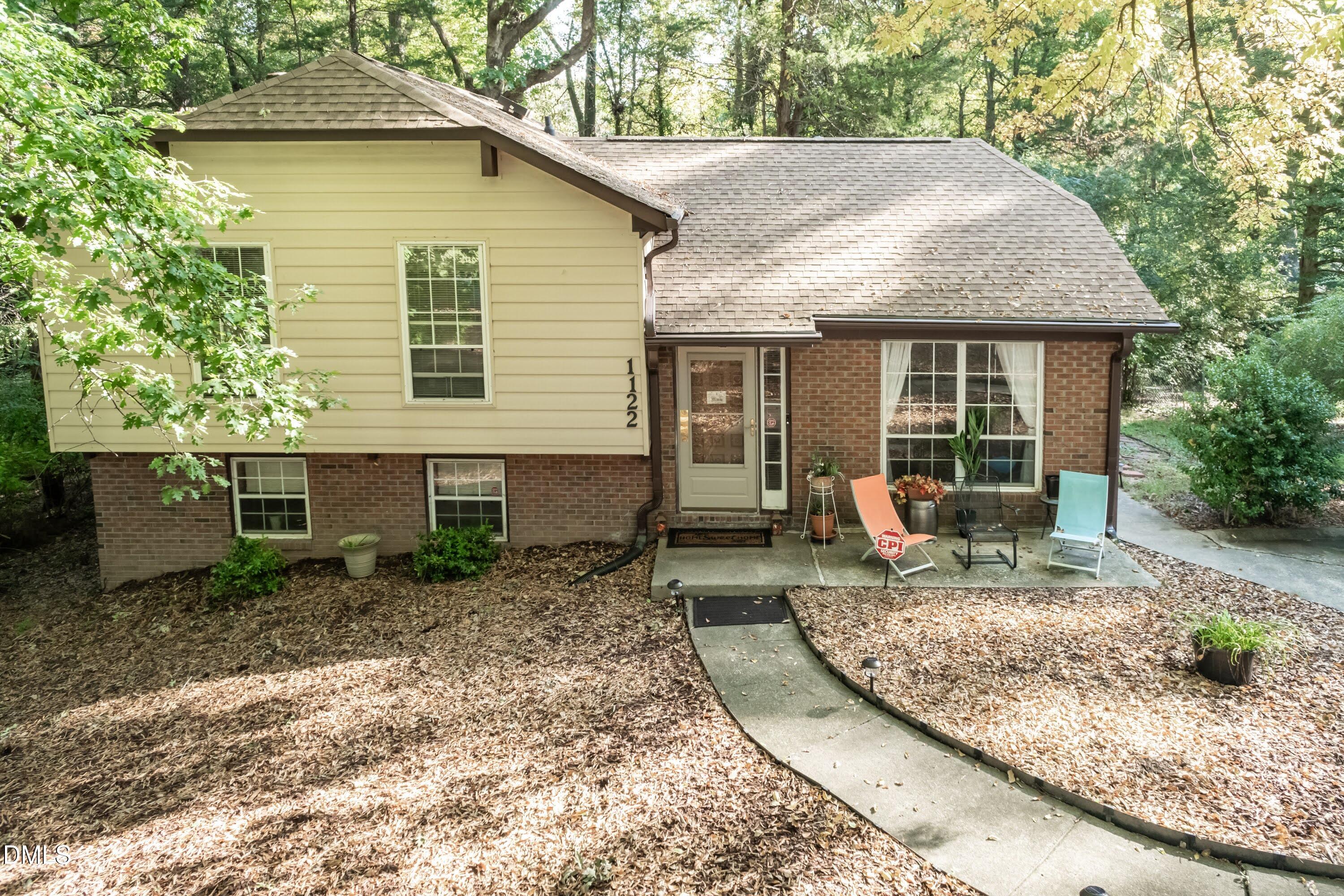 1122 Saxony Drive Property Photo 1