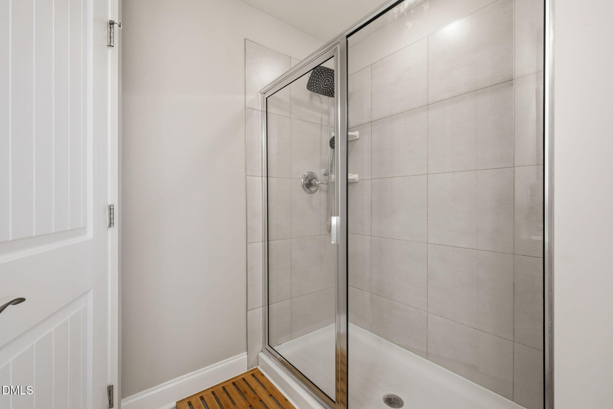 276 Douglas Falls Drive Property Photo 16