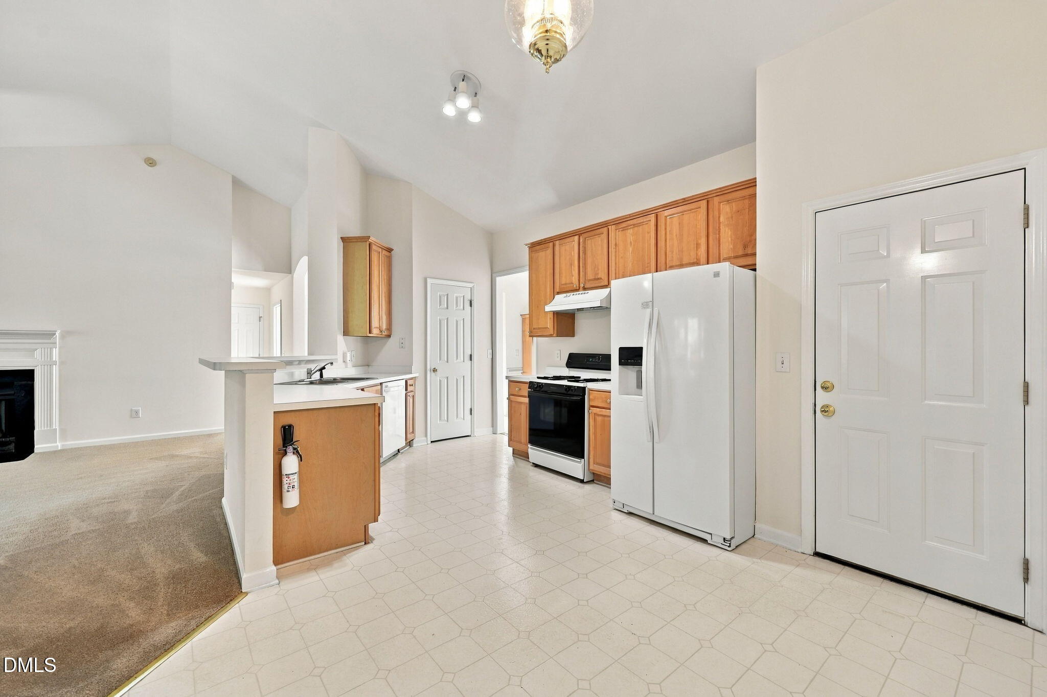 6905 Whittlesea Place Property Photo 10