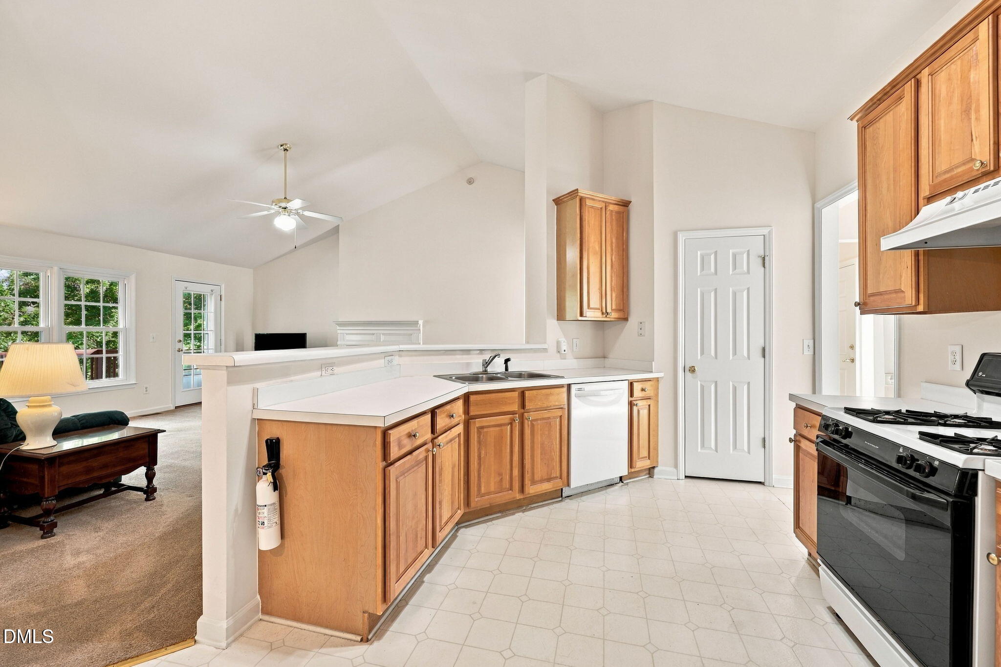 6905 Whittlesea Place Property Photo 11