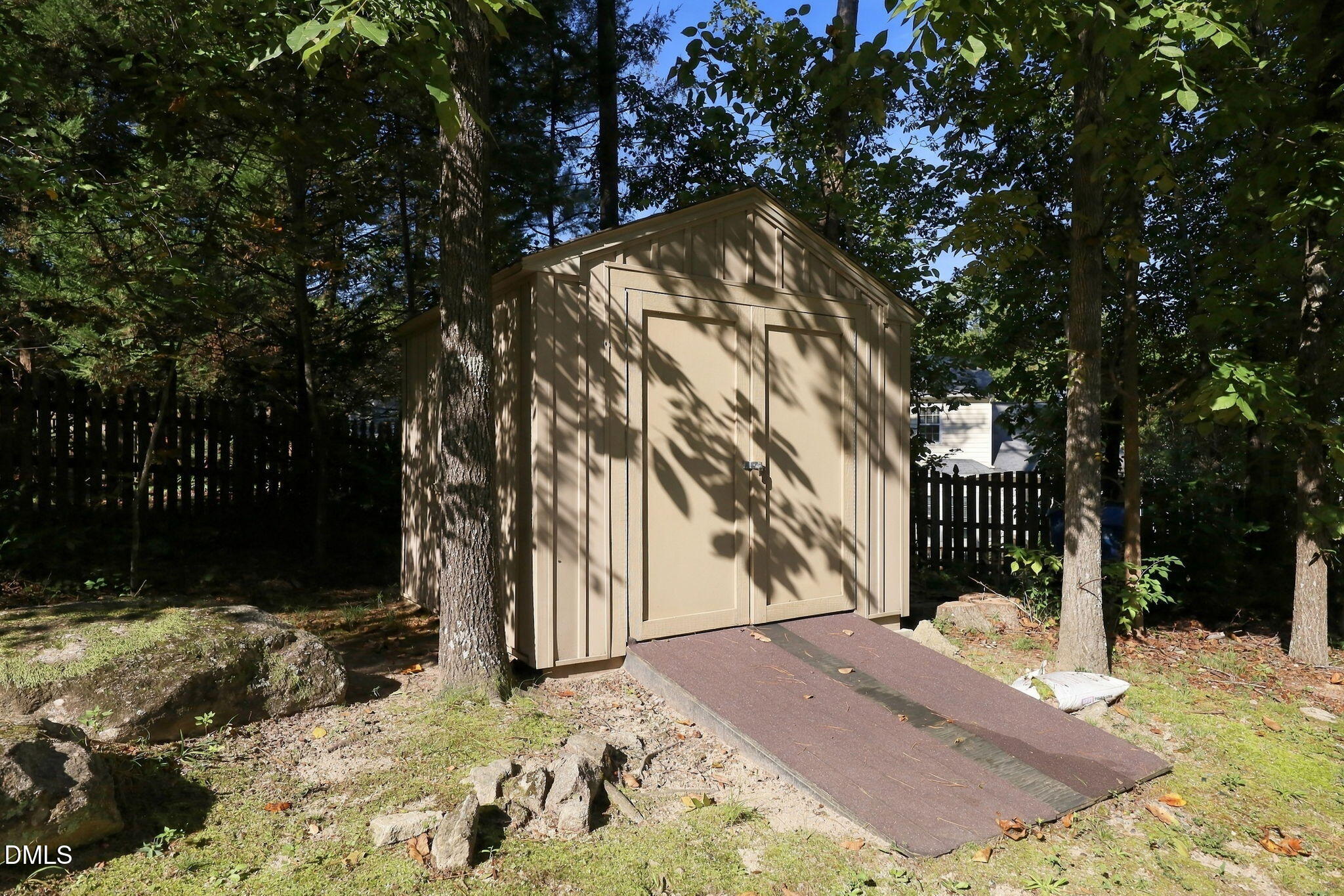 6905 Whittlesea Place Property Photo 33