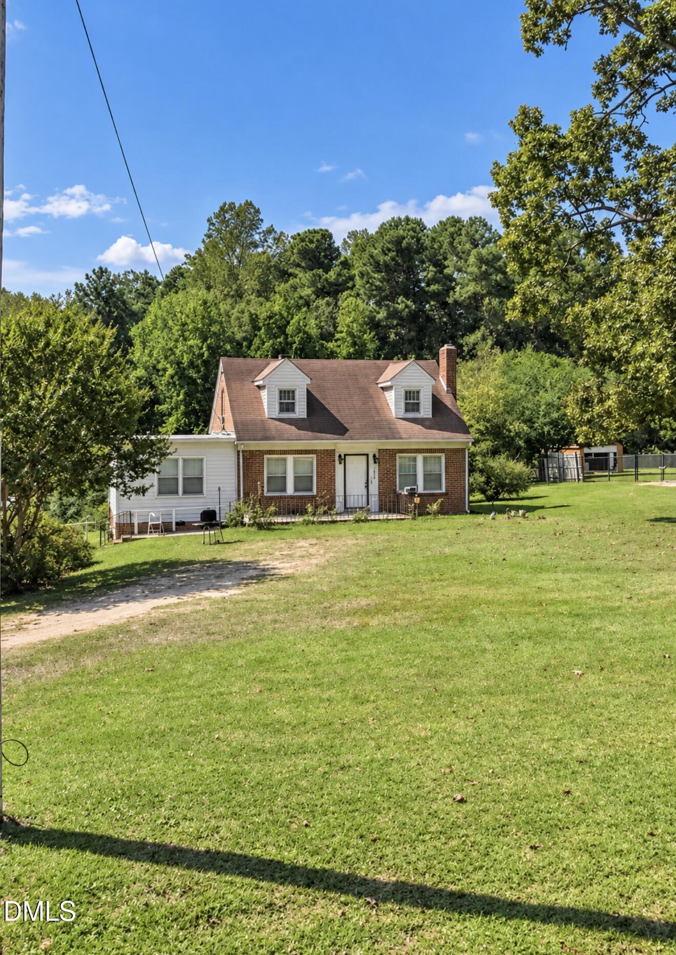 1818 Raleigh Road Property Photo 2