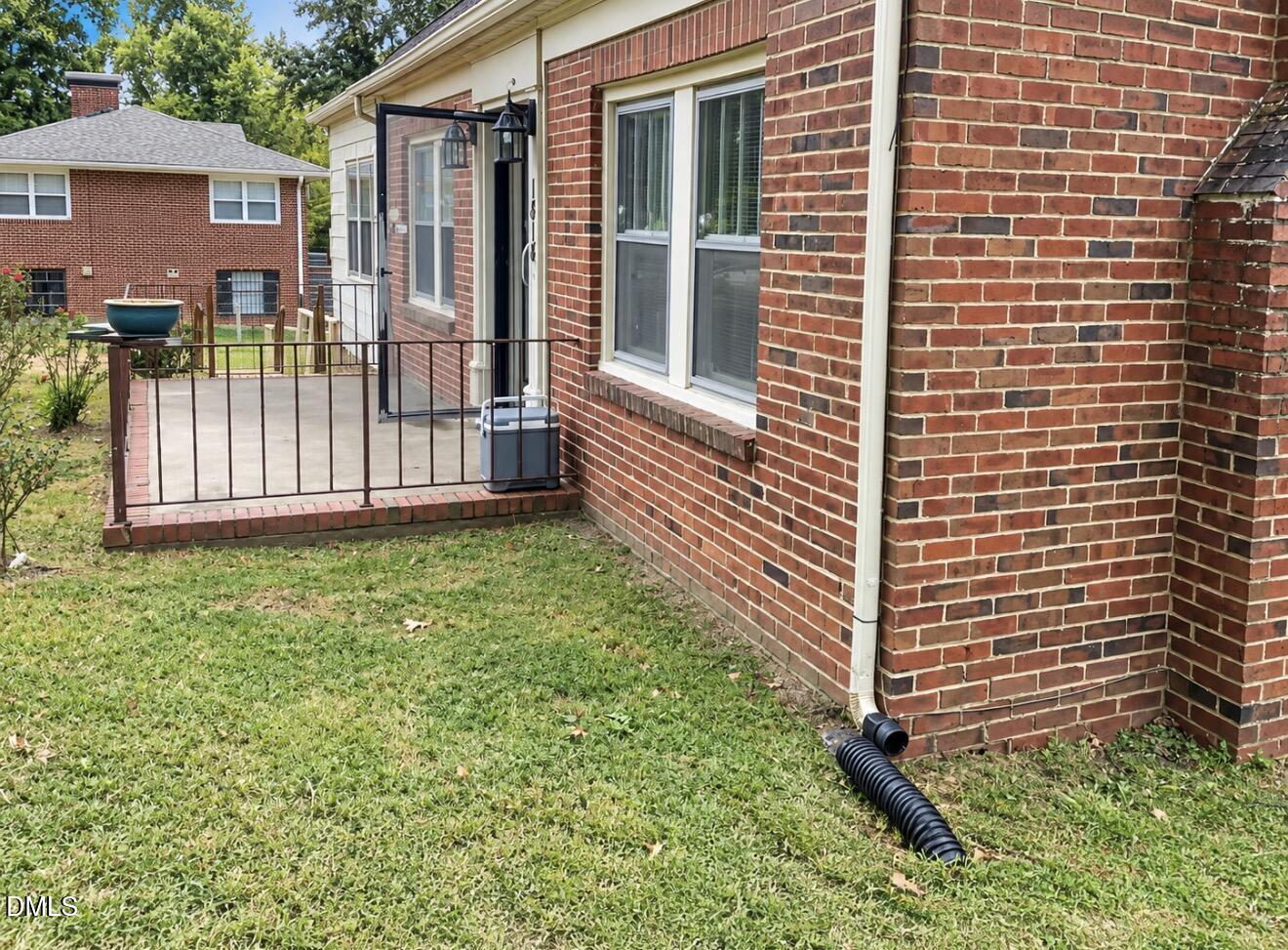 1818 Raleigh Road Property Photo 4