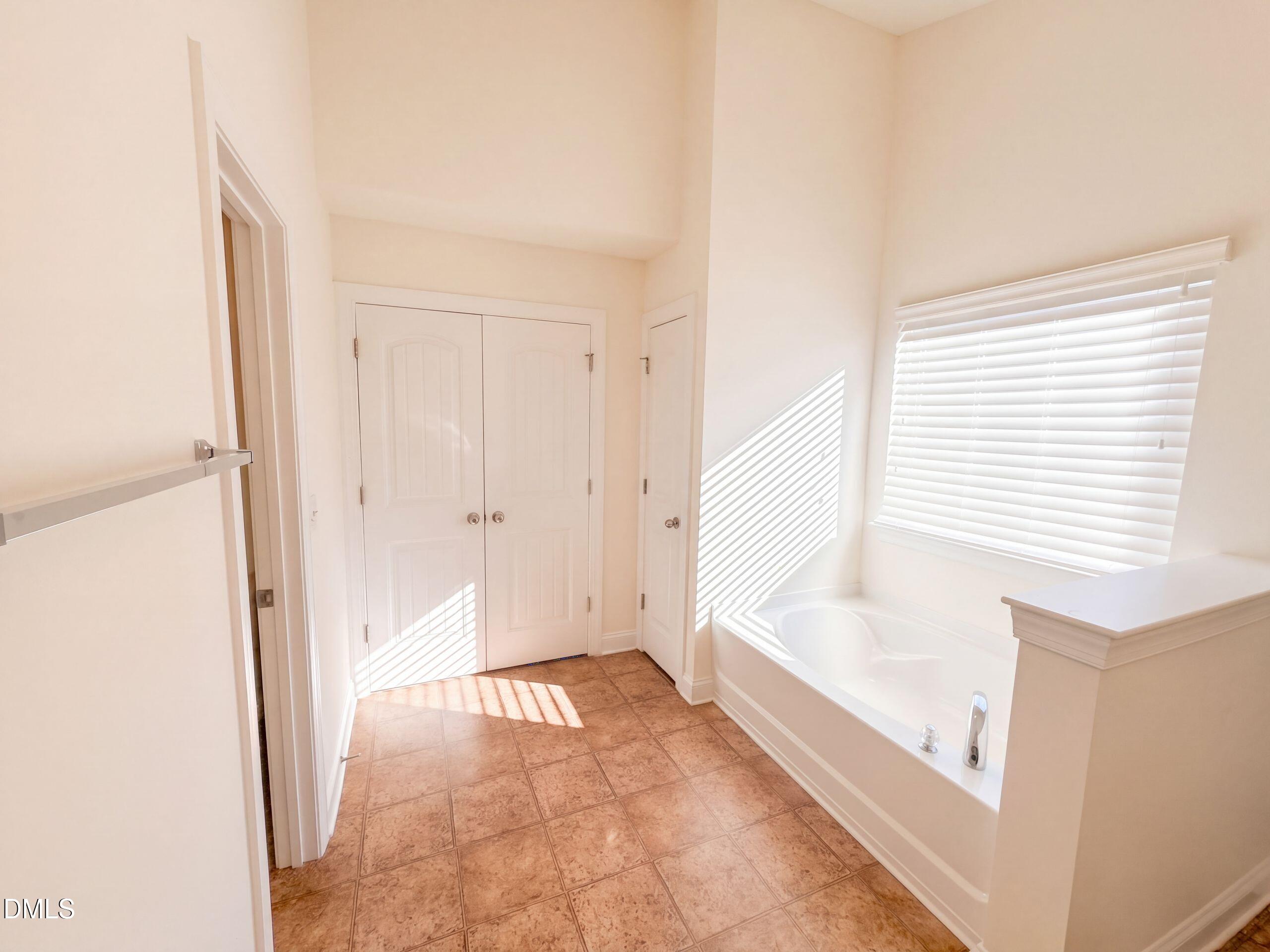 2703 Fern Willow Court Property Photo 21