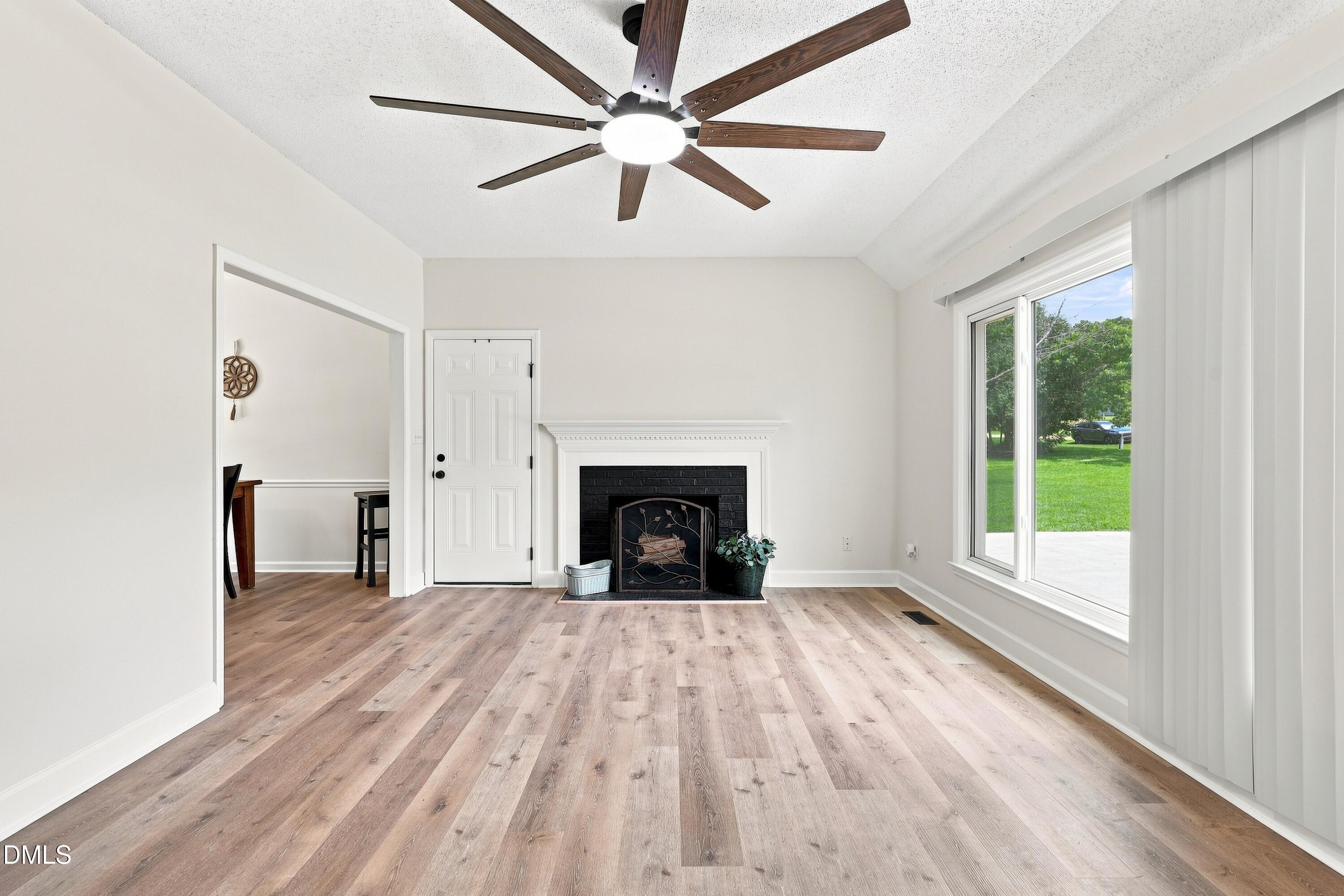 147 Bridle Trail Property Photo 7