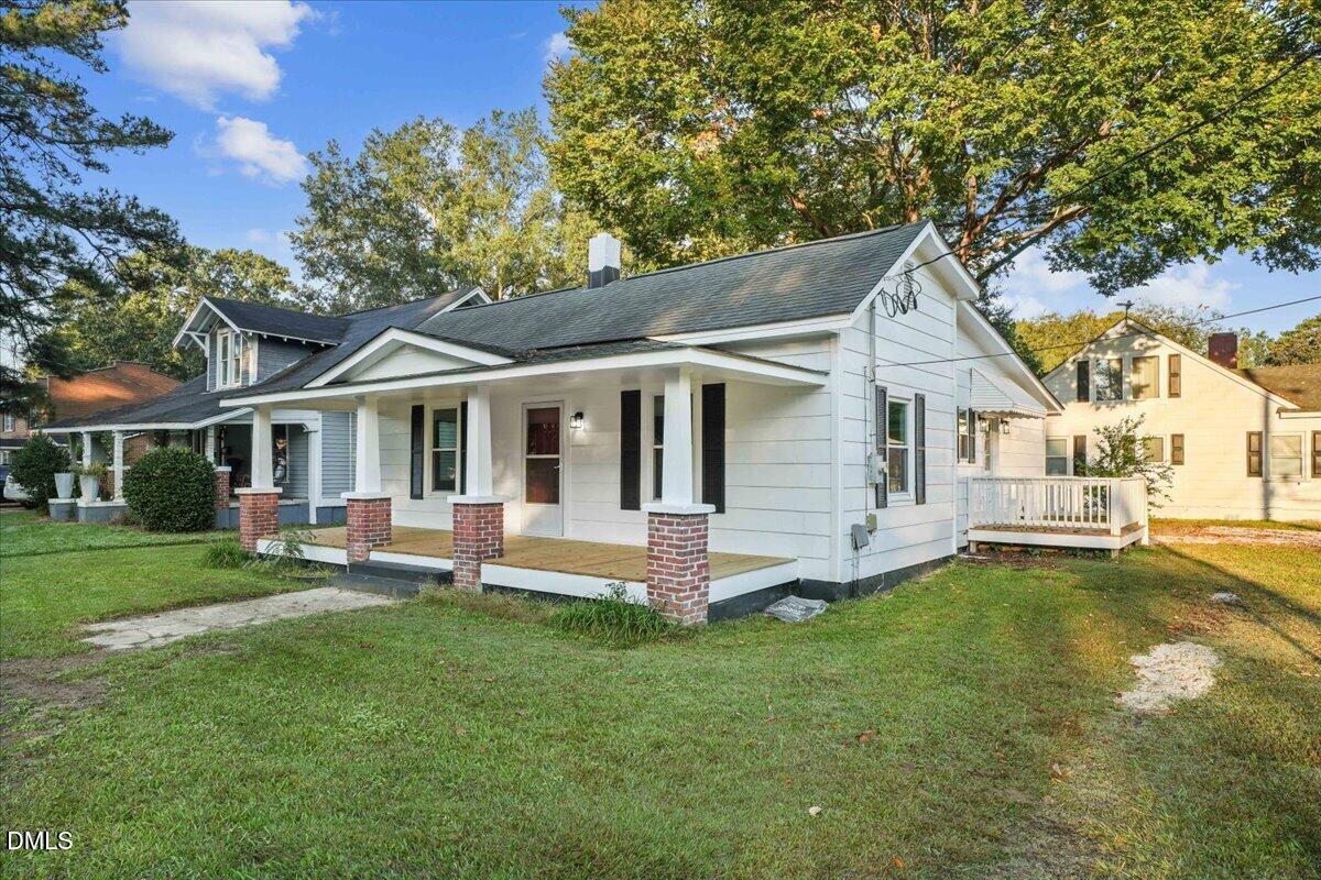 511 N Webb Street Property Photo 1