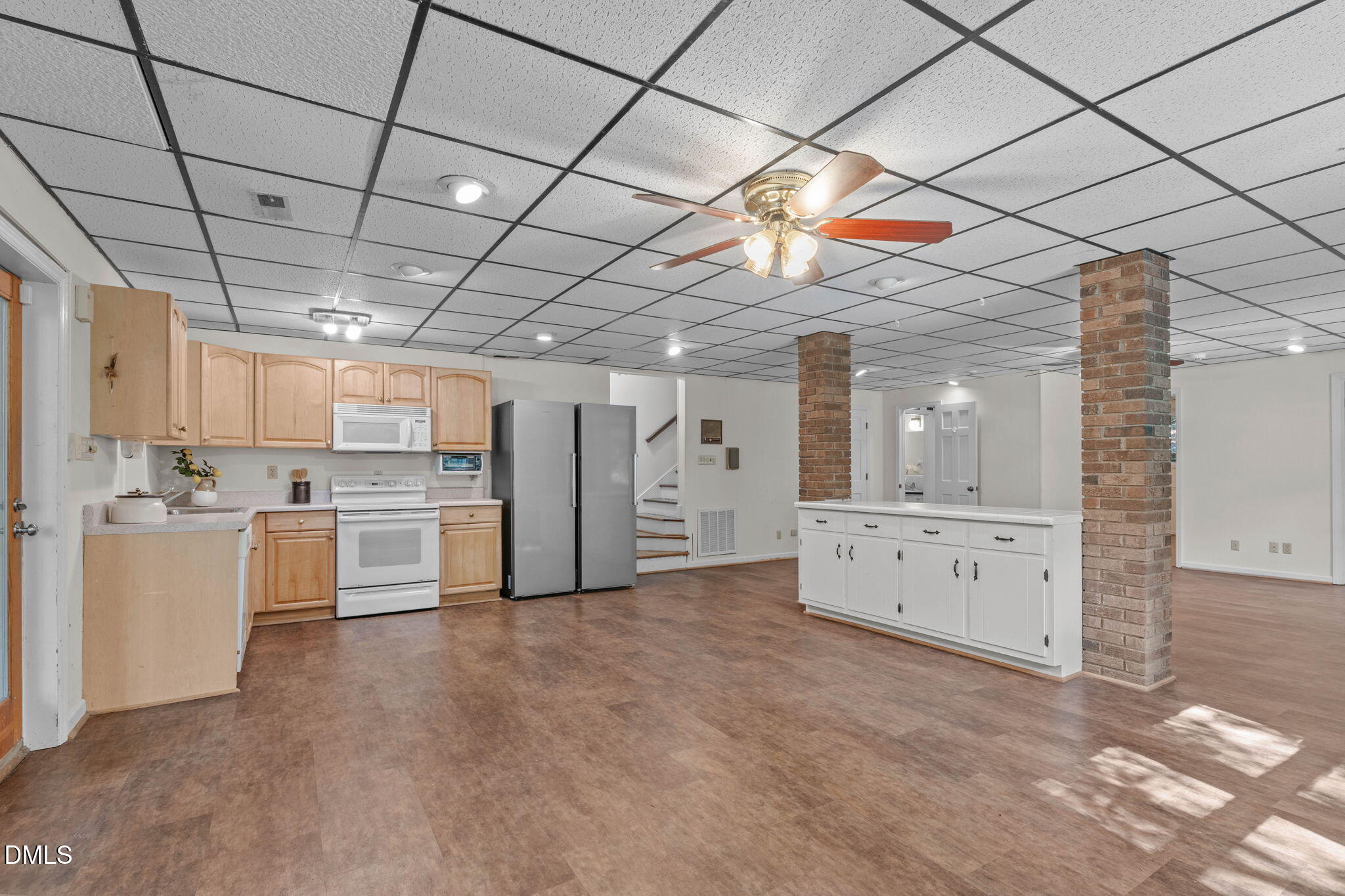 420 November Drive Property Photo 4