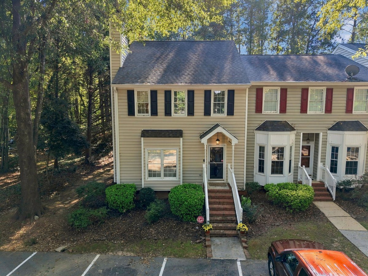 128 Riverwalk Circle Property Photo 1