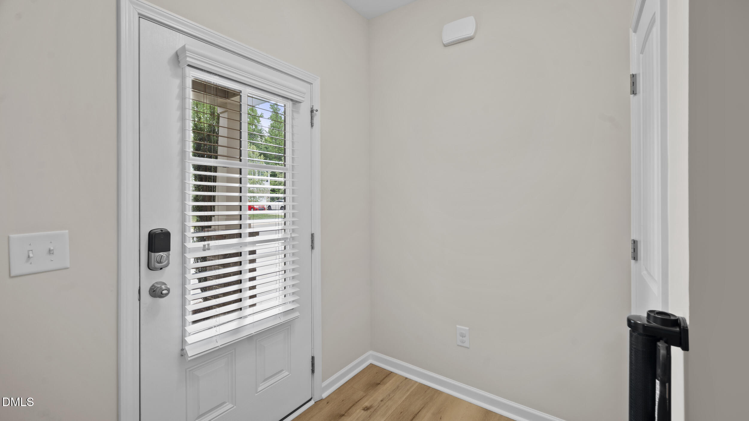 231 Fair Oaks Court Property Photo 4