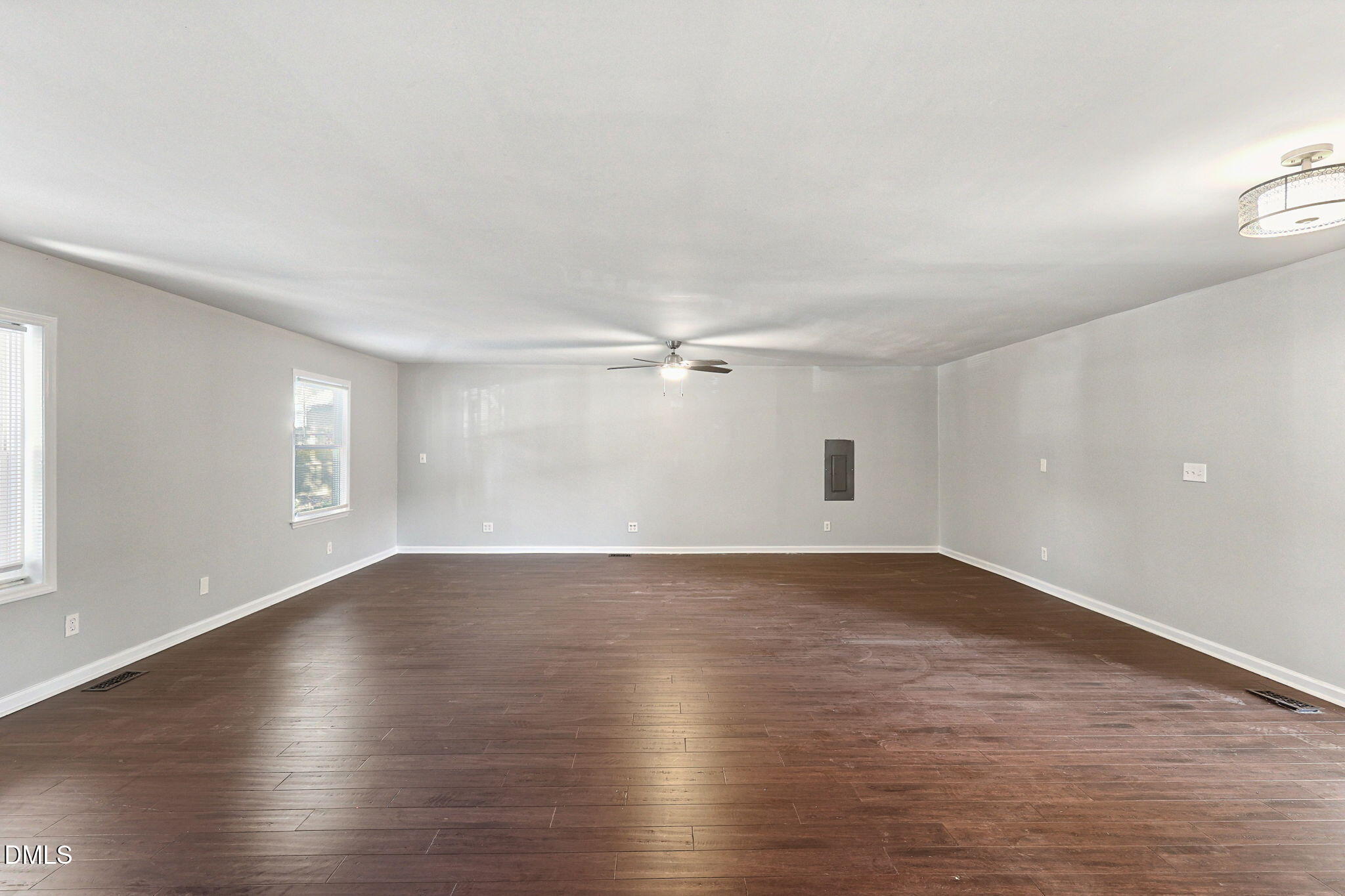 5613 Deerborn Drive Property Photo 8