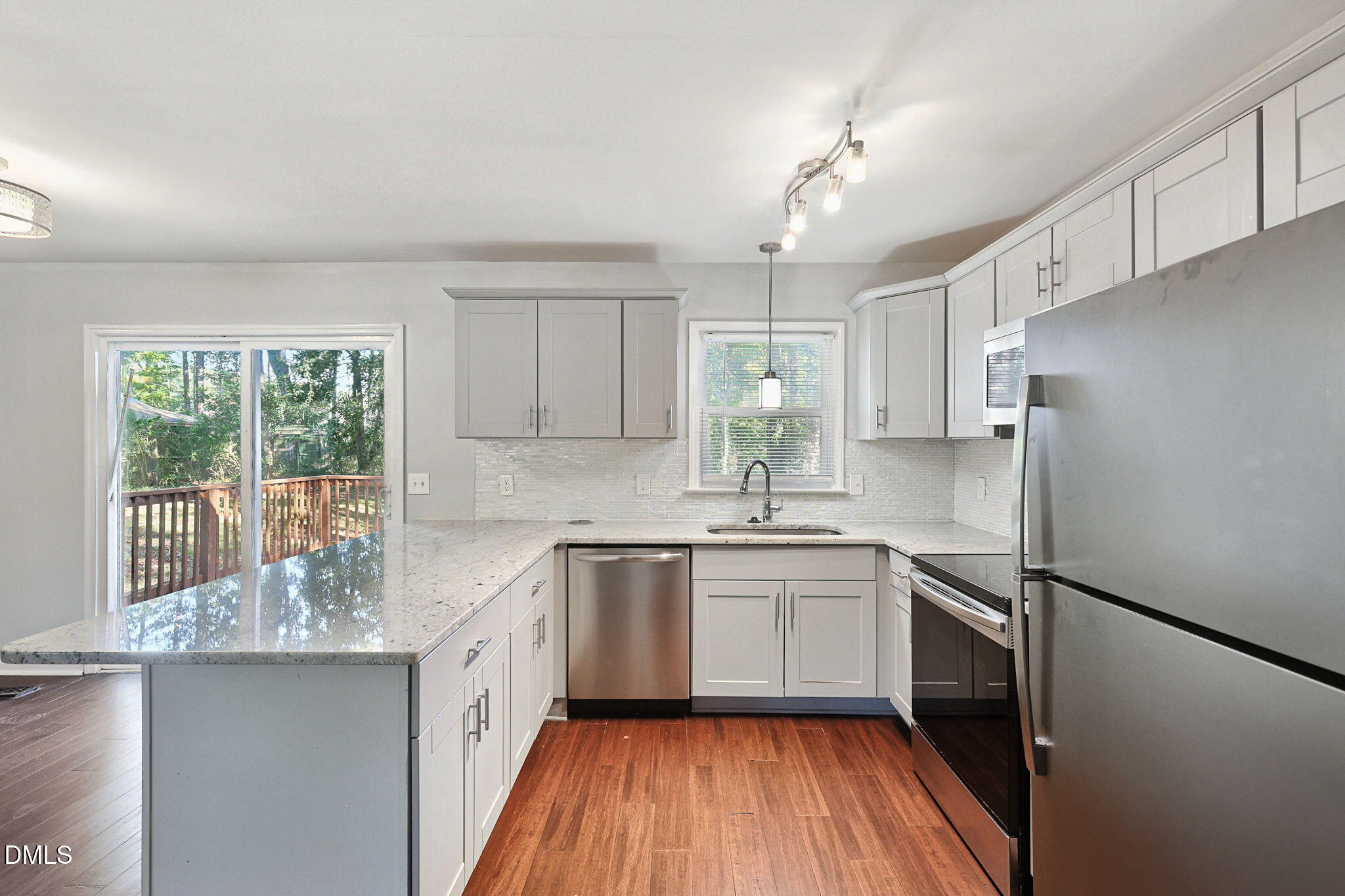5613 Deerborn Drive Property Photo 12