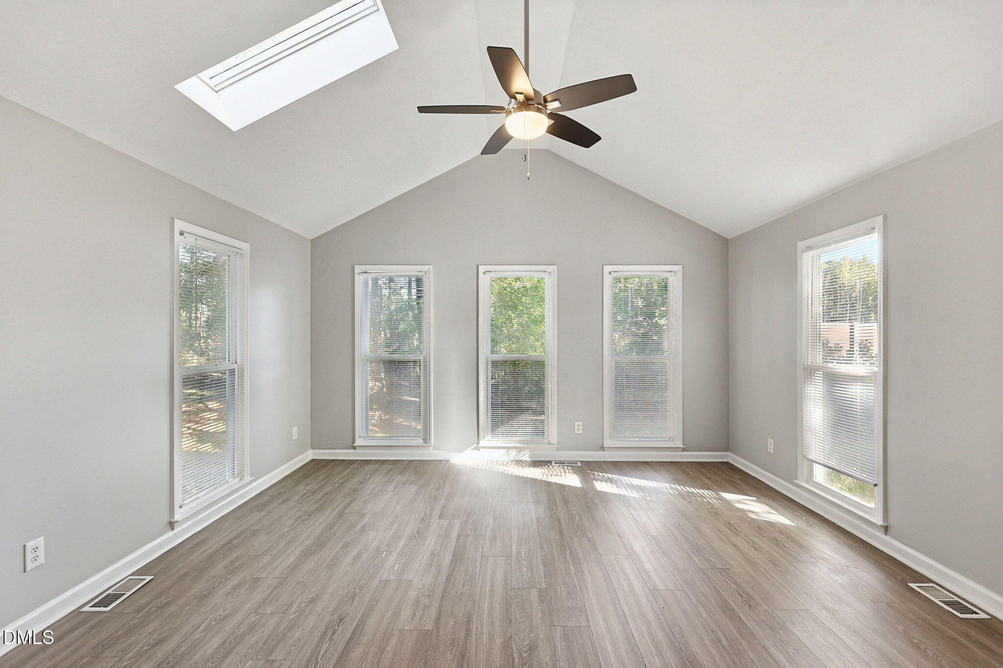 5613 Deerborn Drive Property Photo 15