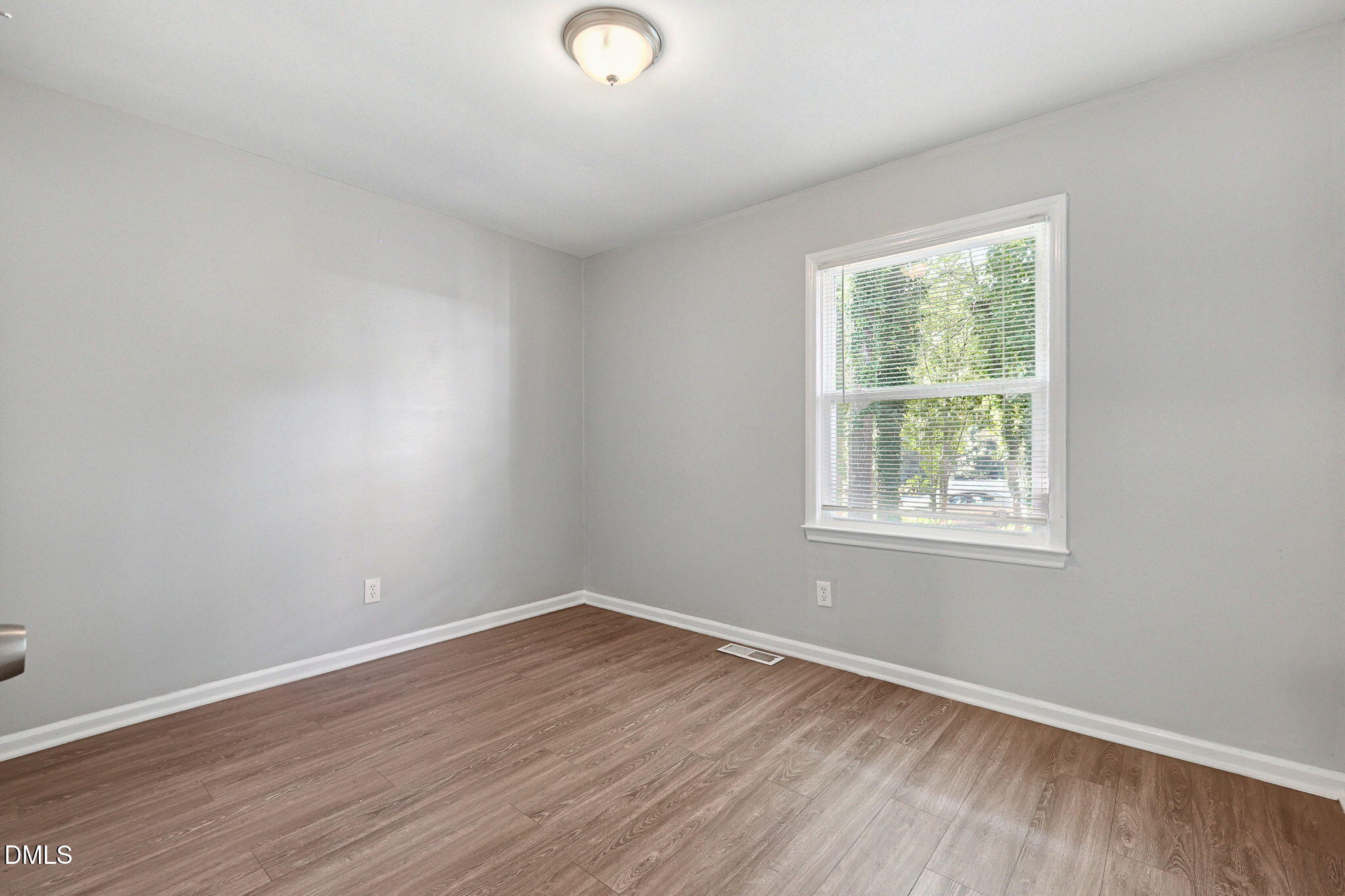 5613 Deerborn Drive Property Photo 17