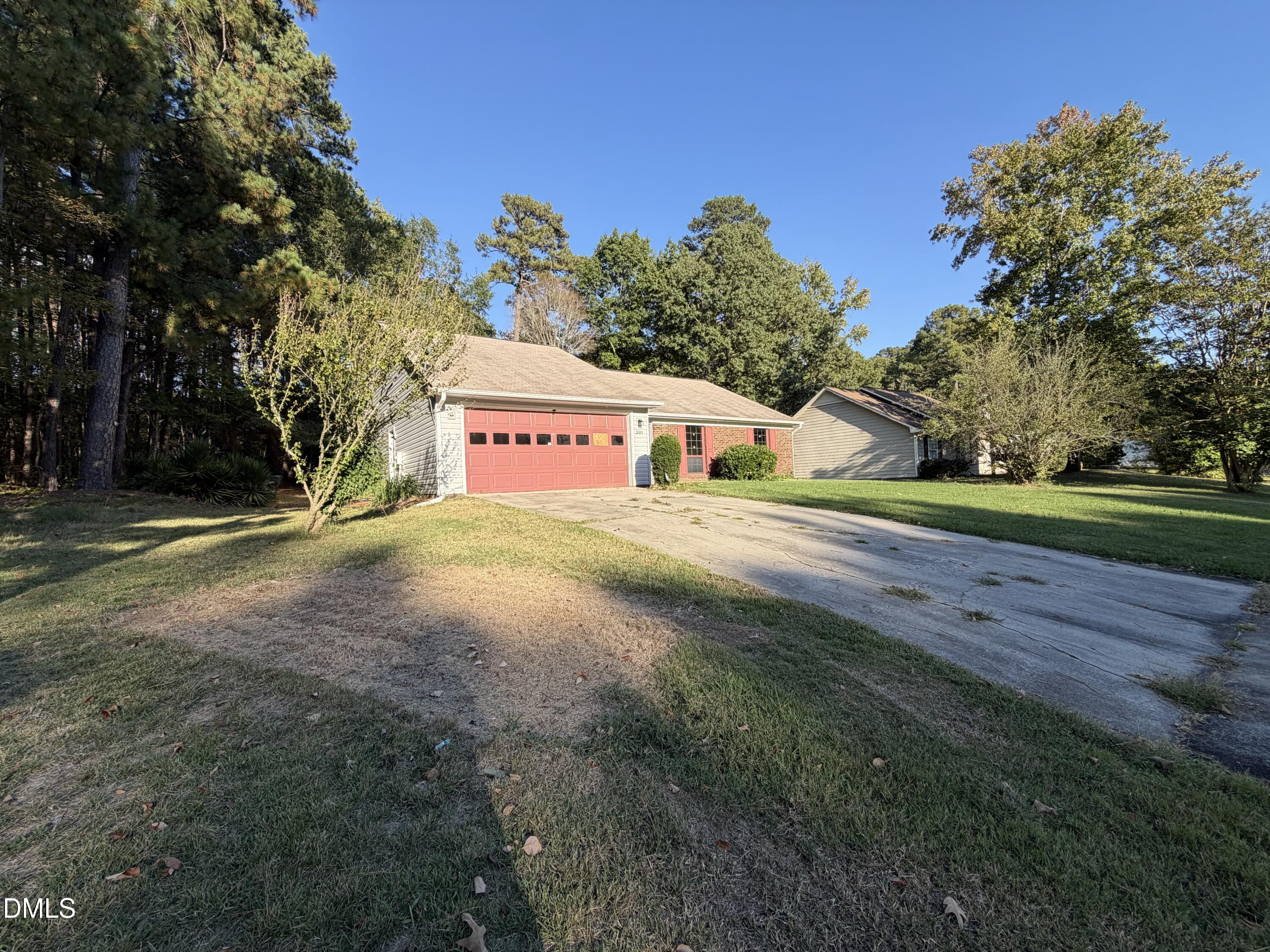 301 Reynolds Avenue Property Photo 3