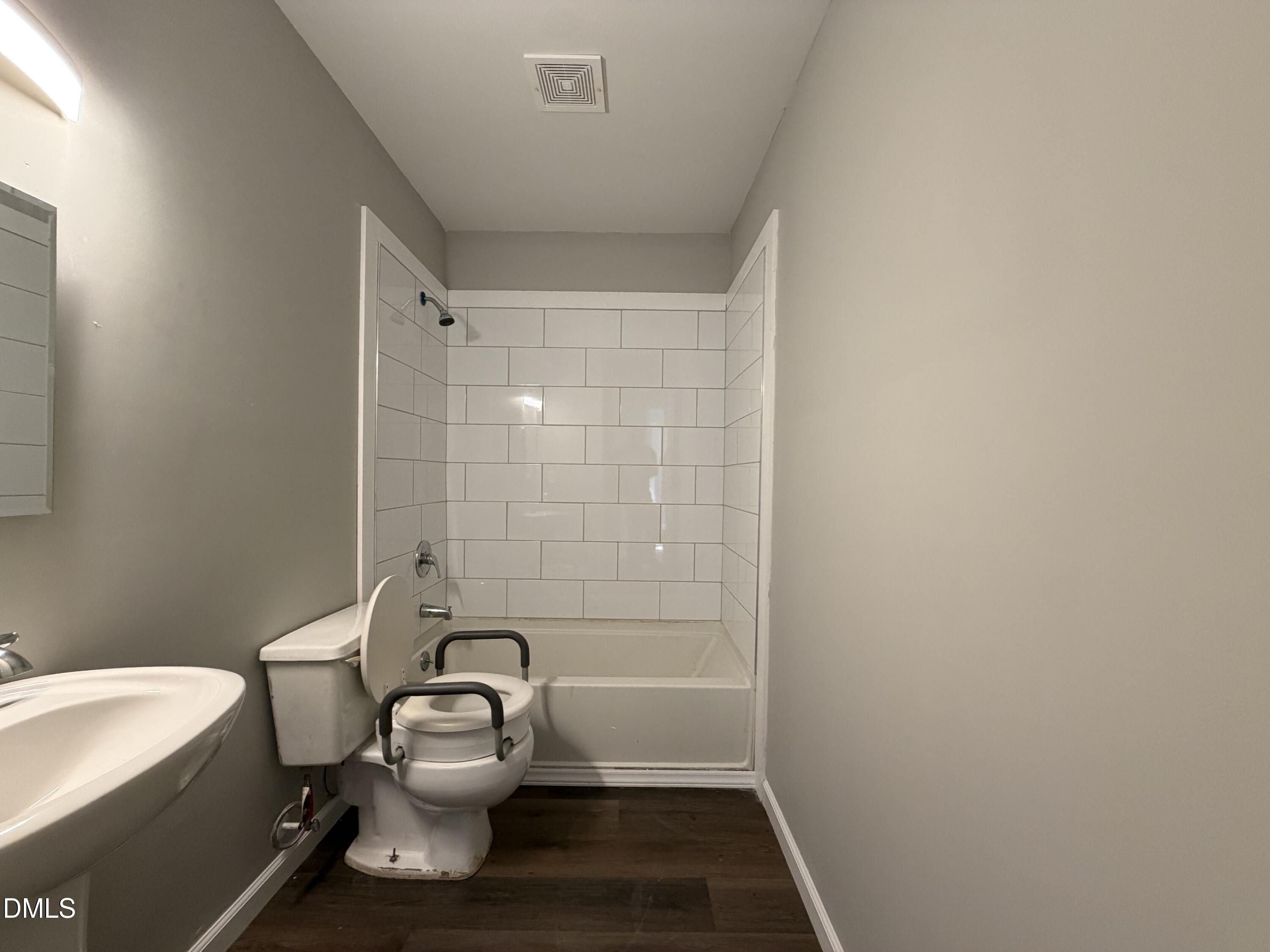 301 Reynolds Avenue Property Photo 13