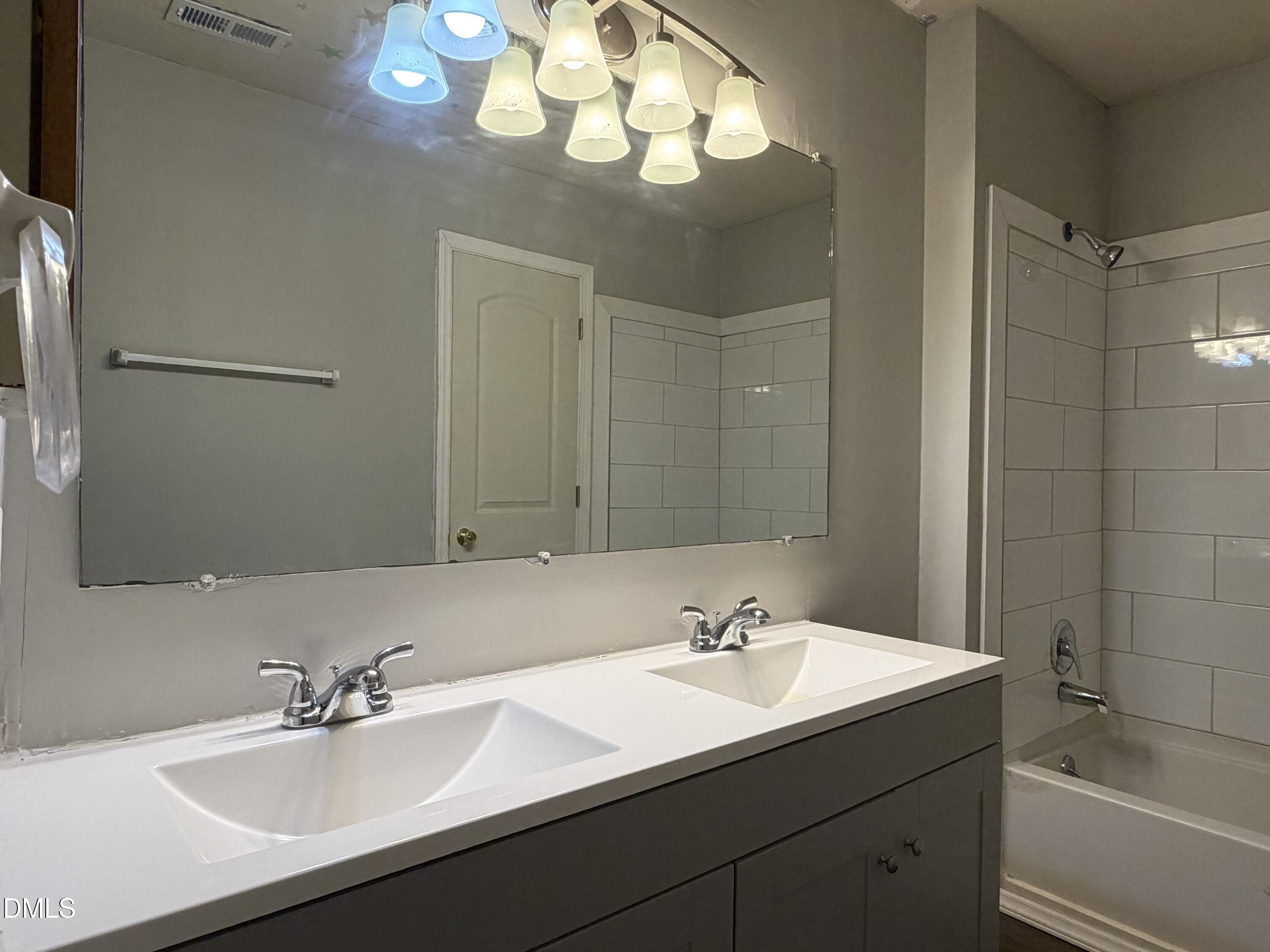 301 Reynolds Avenue Property Photo 21
