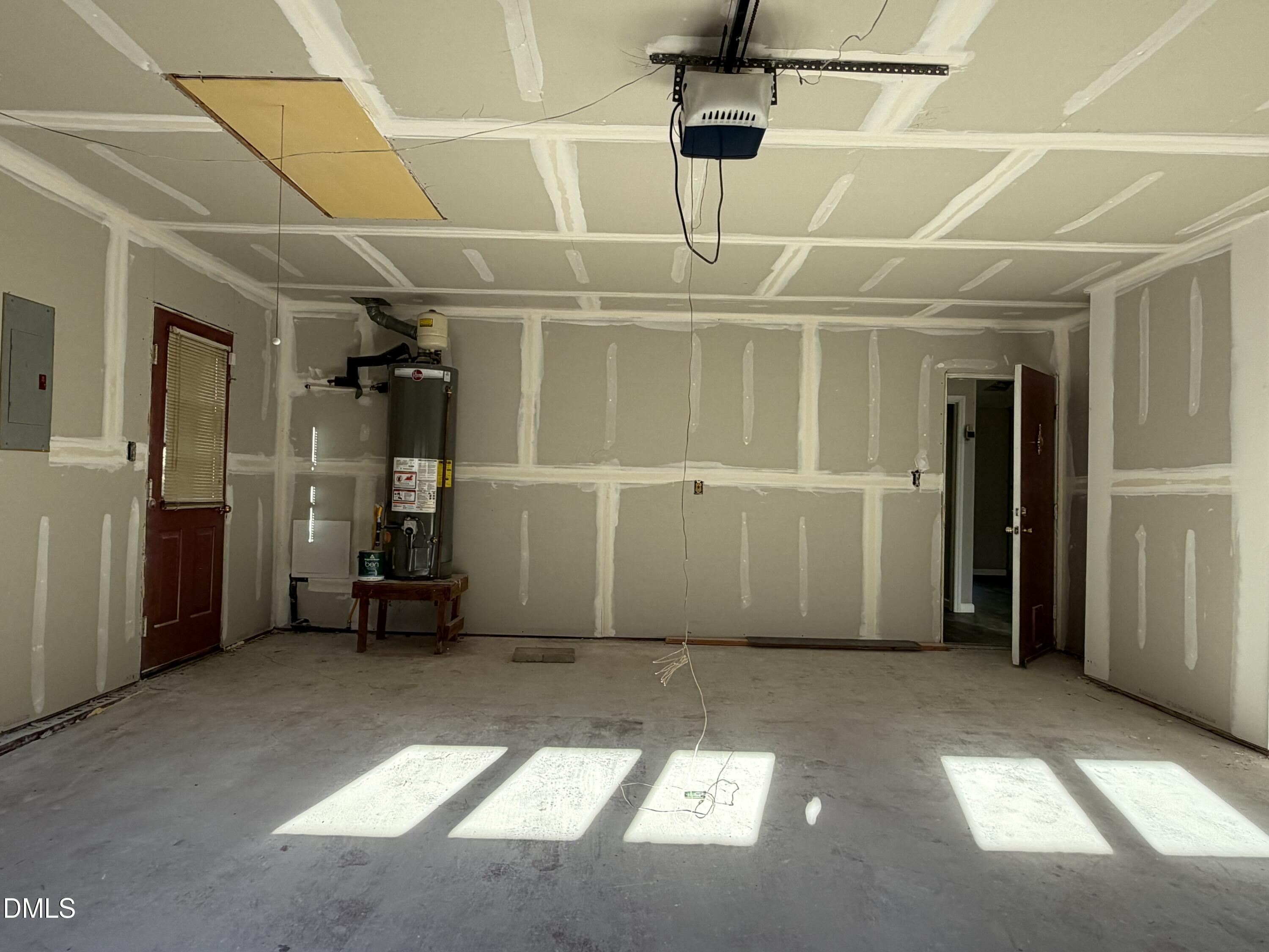 301 Reynolds Avenue Property Photo 25