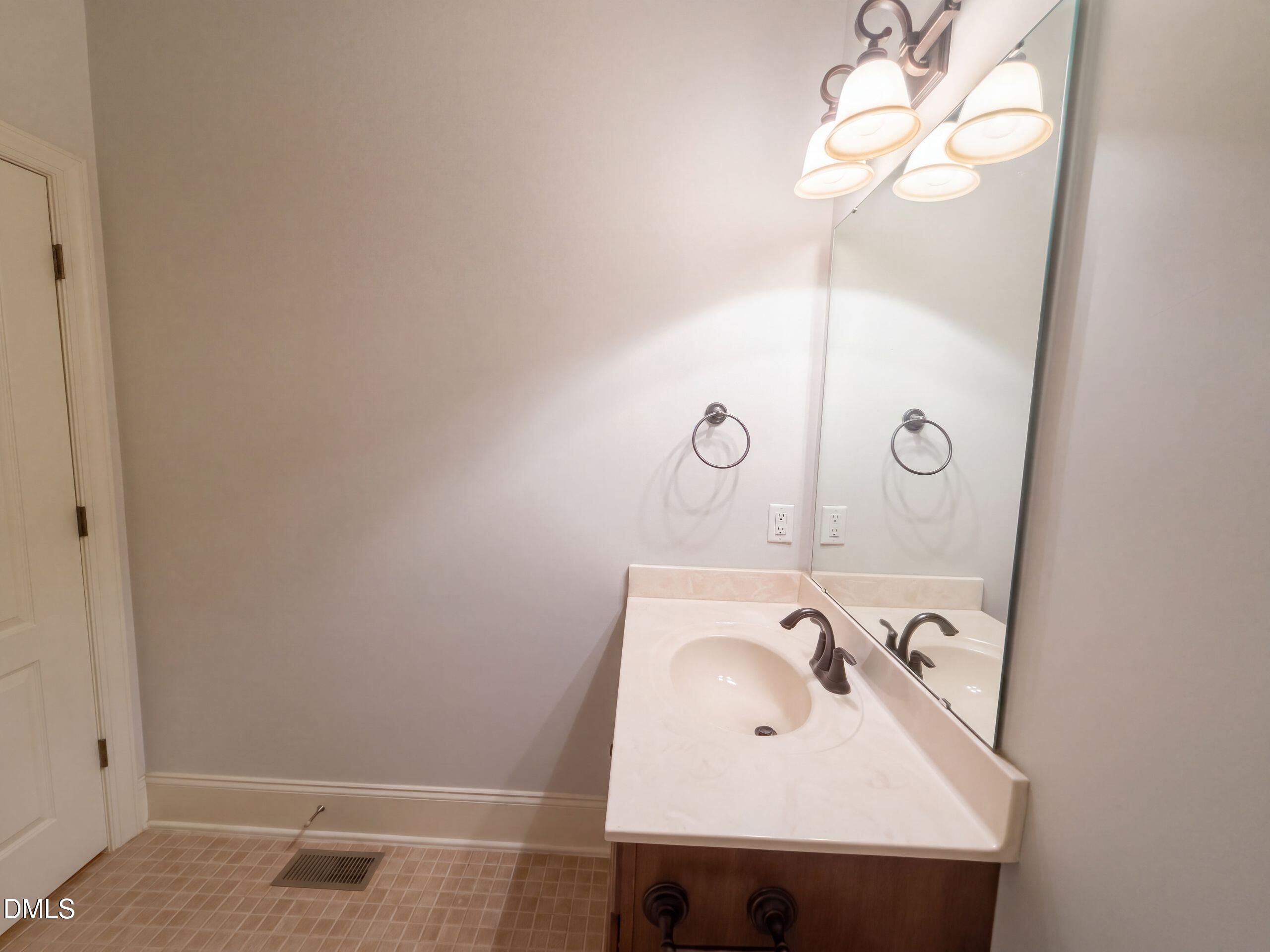 101 Gillyweed Court Property Photo 12