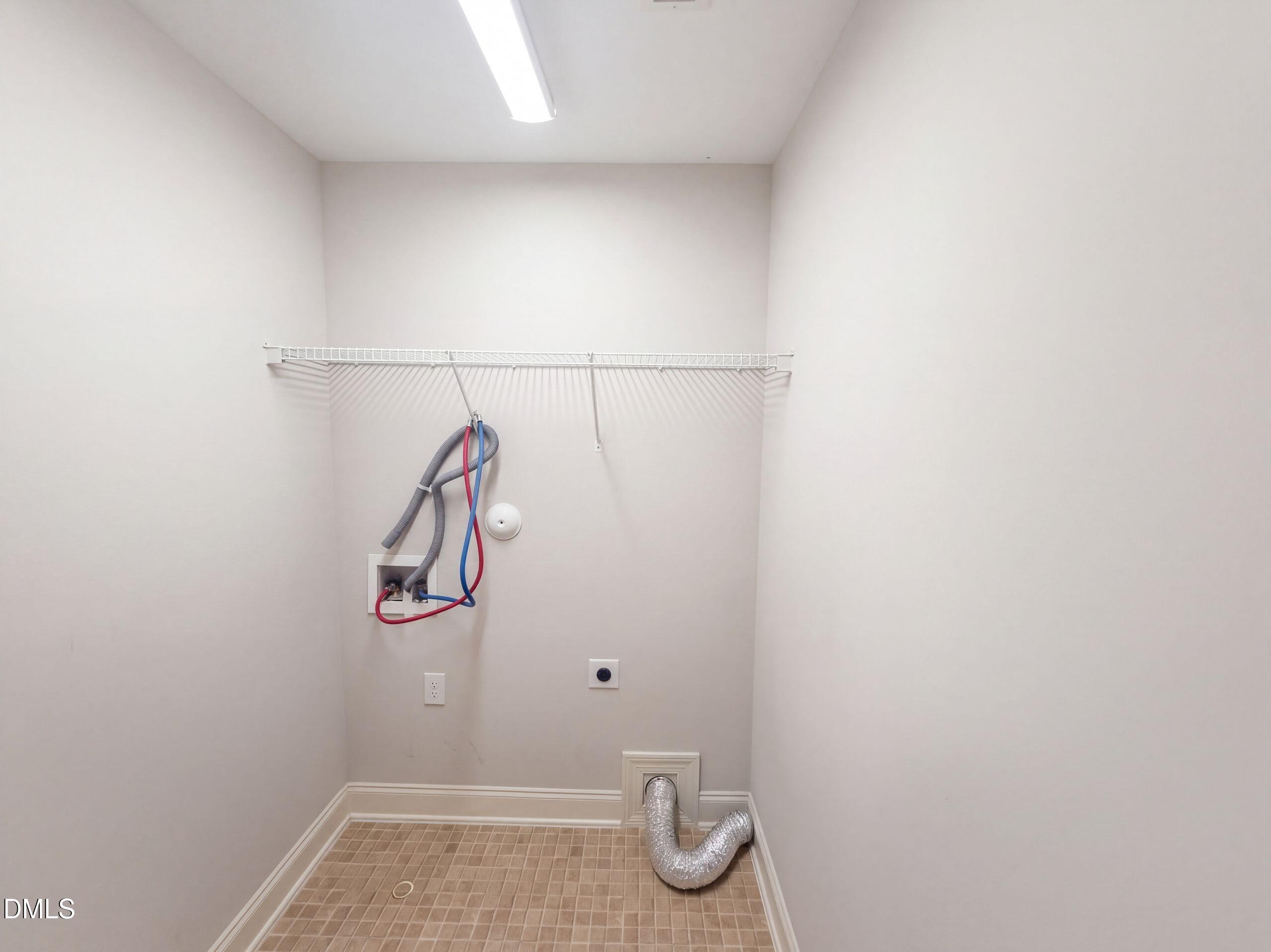 101 Gillyweed Court Property Photo 30