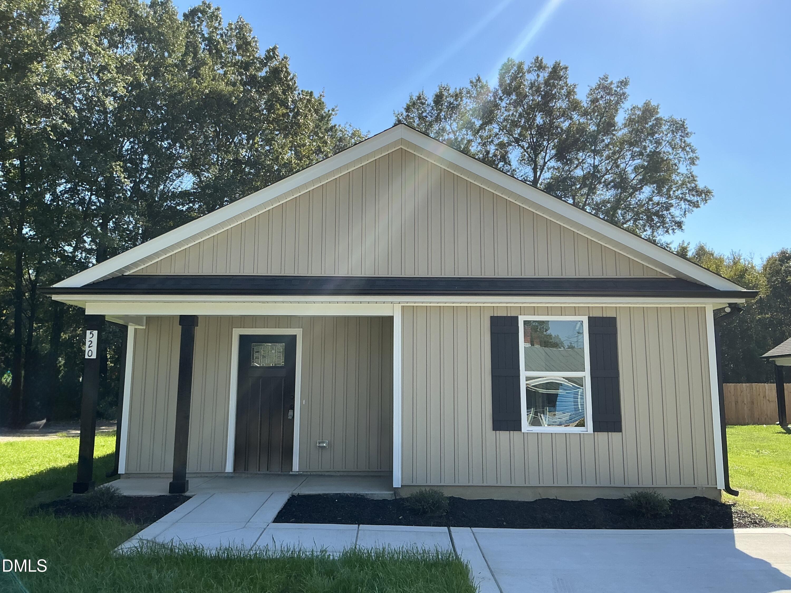 520 Crump Street Property Photo 1