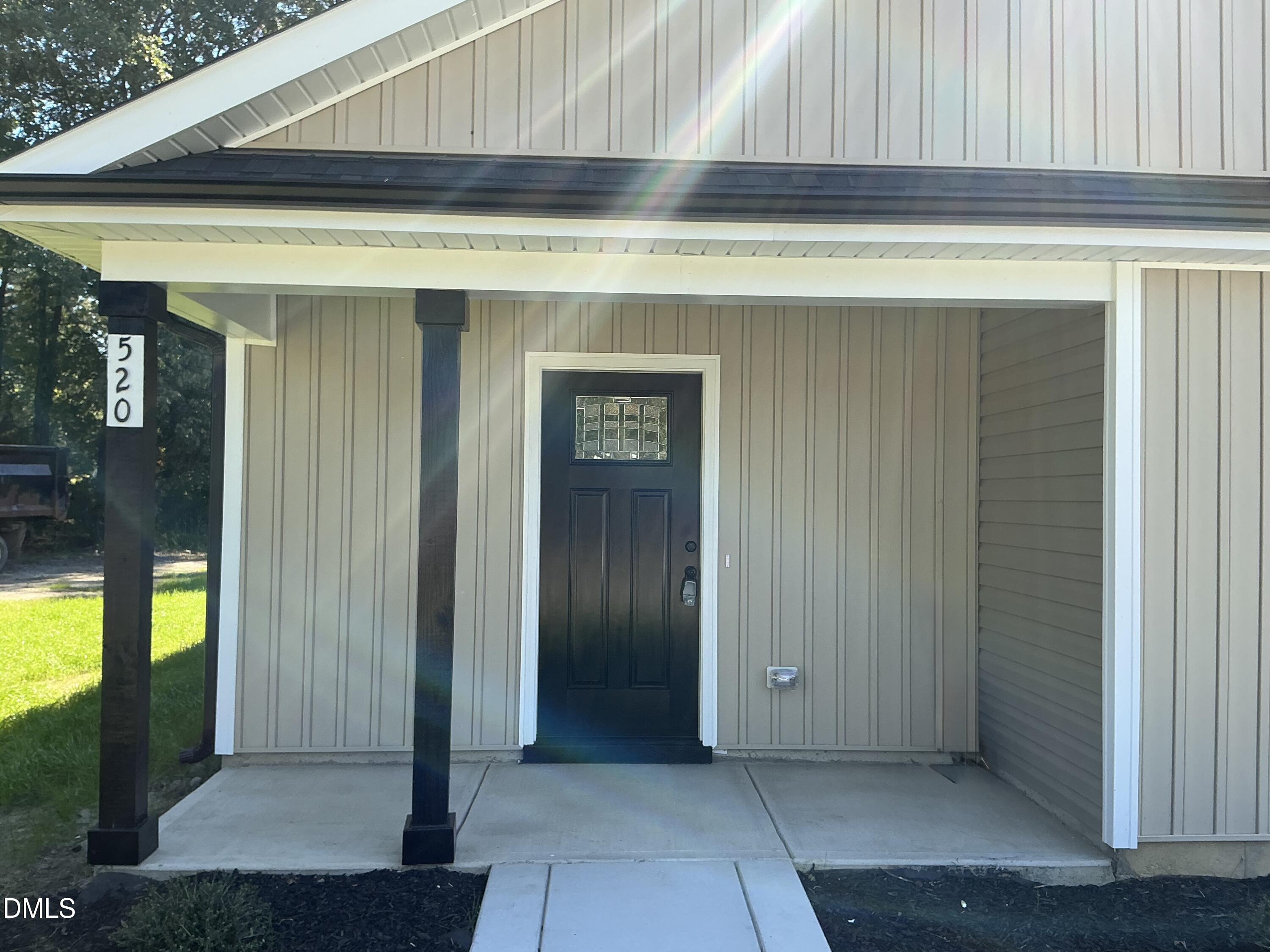 520 Crump Street Property Photo 3