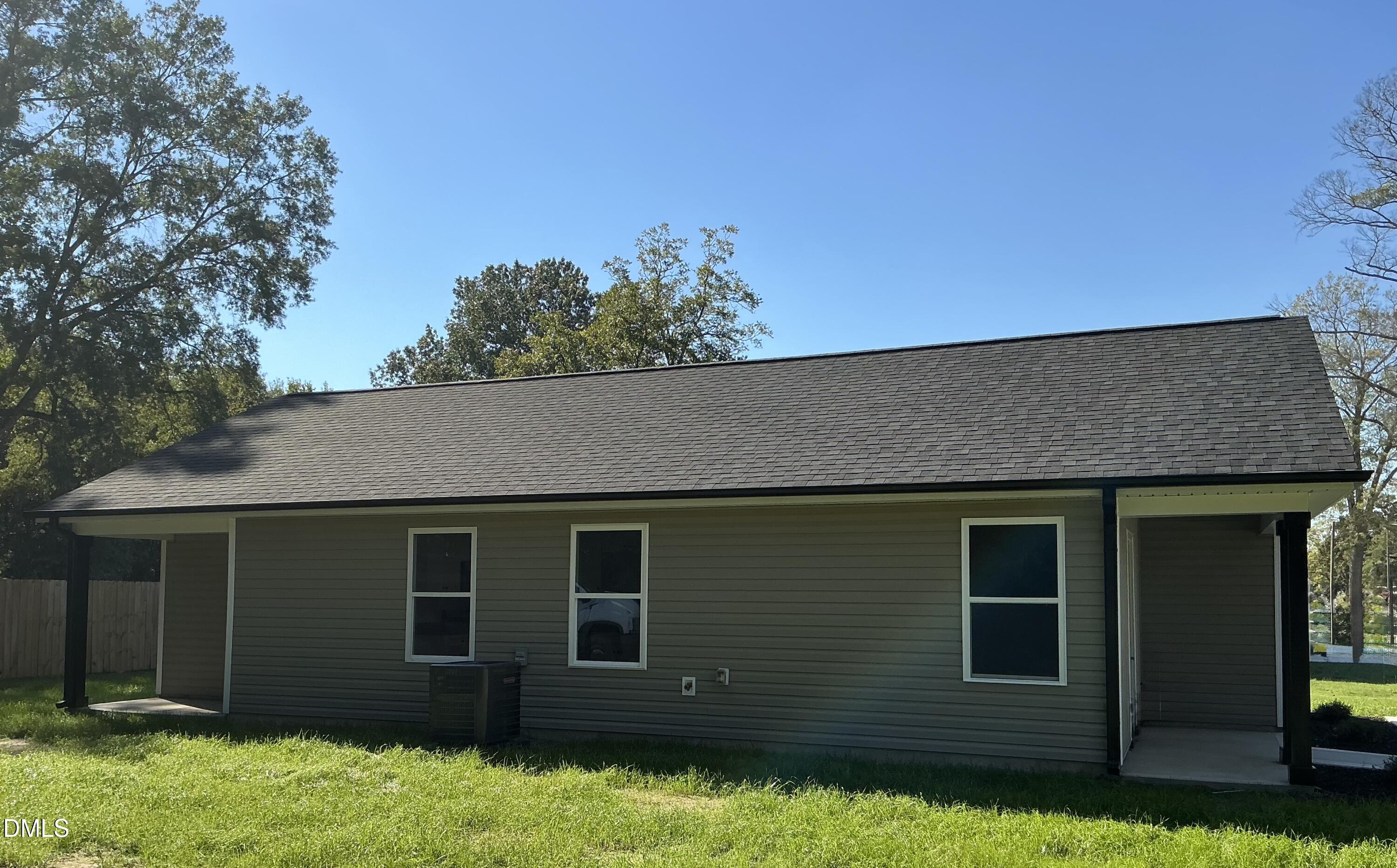 520 Crump Street Property Photo 6