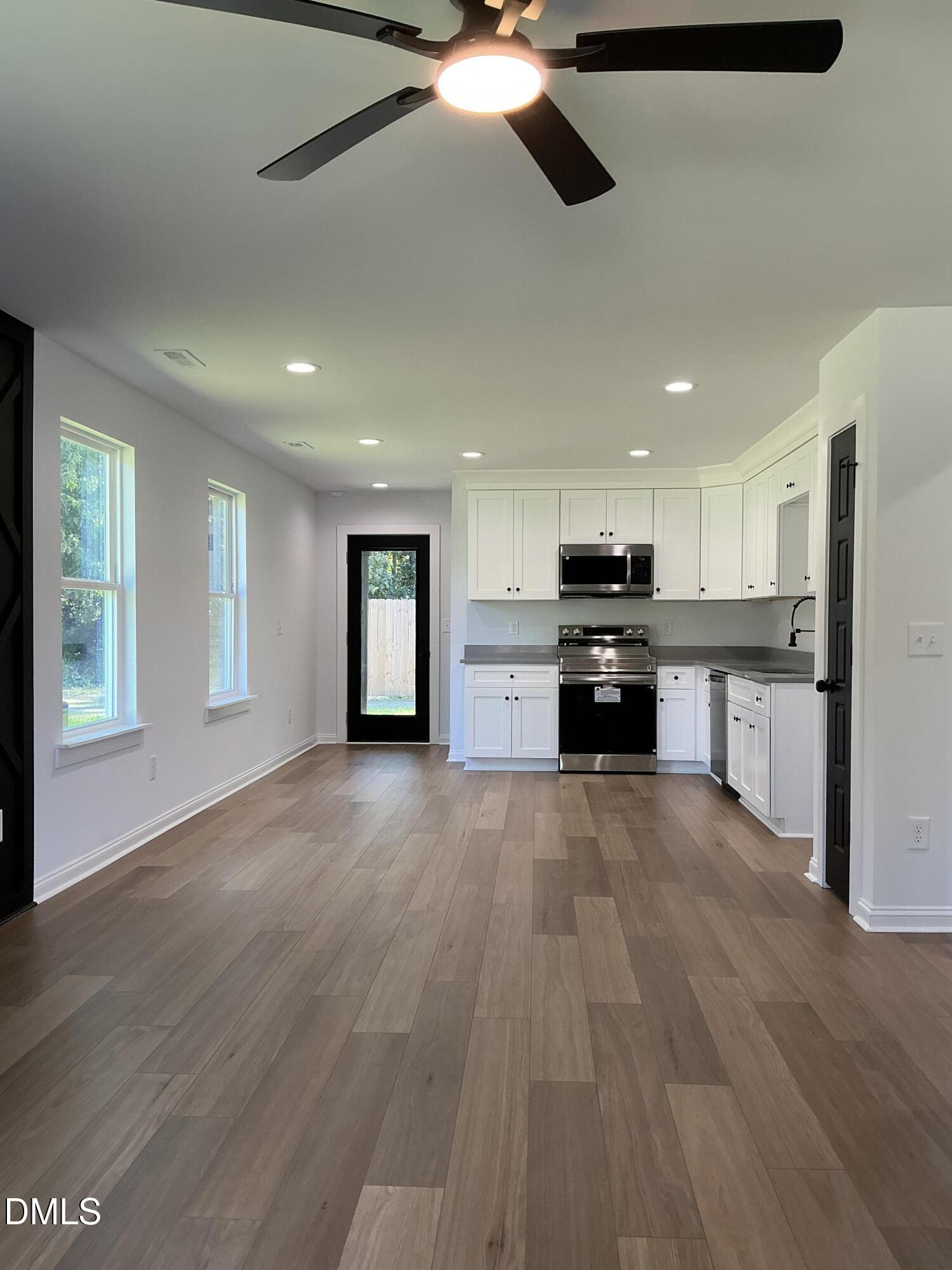 520 Crump Street Property Photo 13