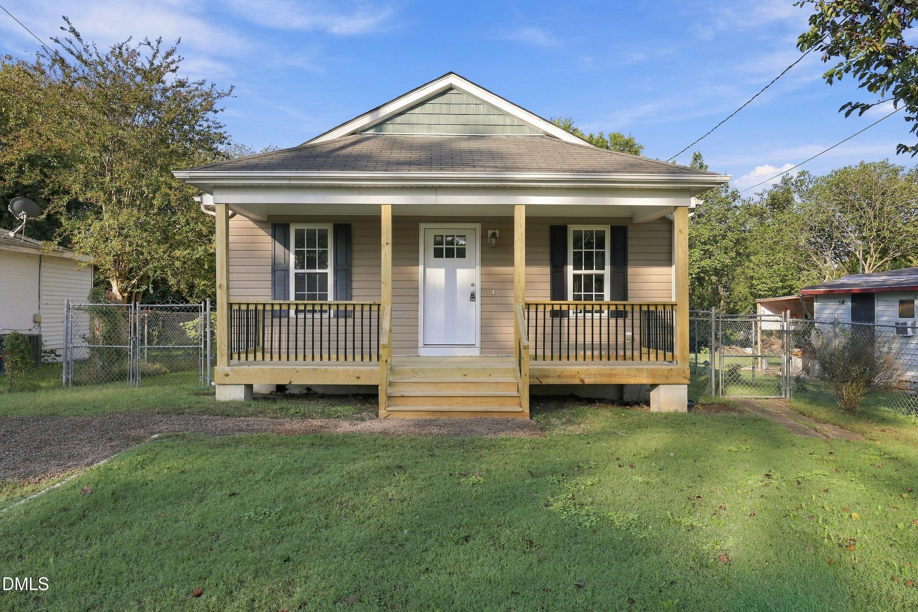 1616 Thompson Street Property Photo 1