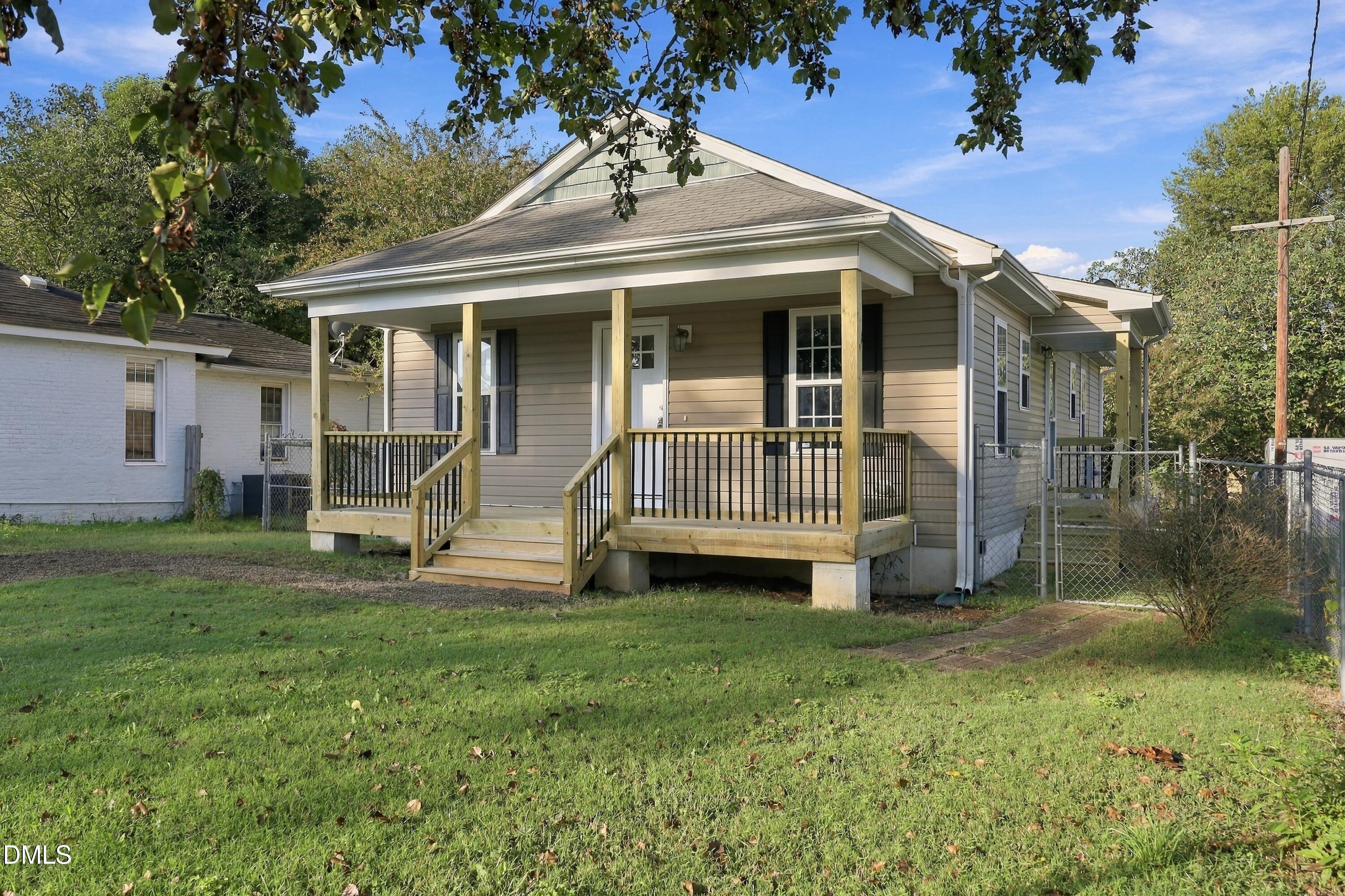 1616 Thompson Street Property Photo 3